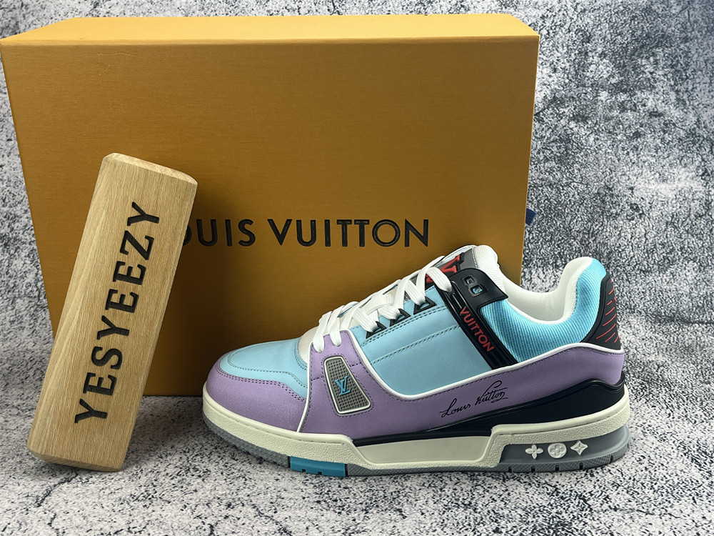 UA LV Trainer Sneaker