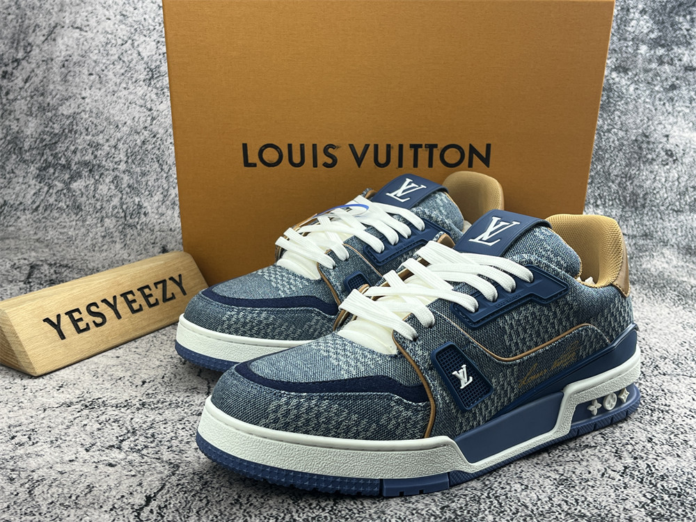 UA LV Trainer Sneaker