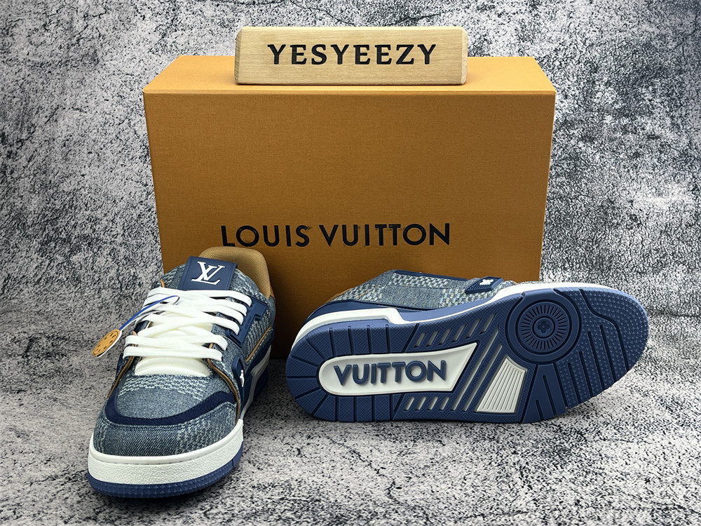 UA LV Trainer Sneaker