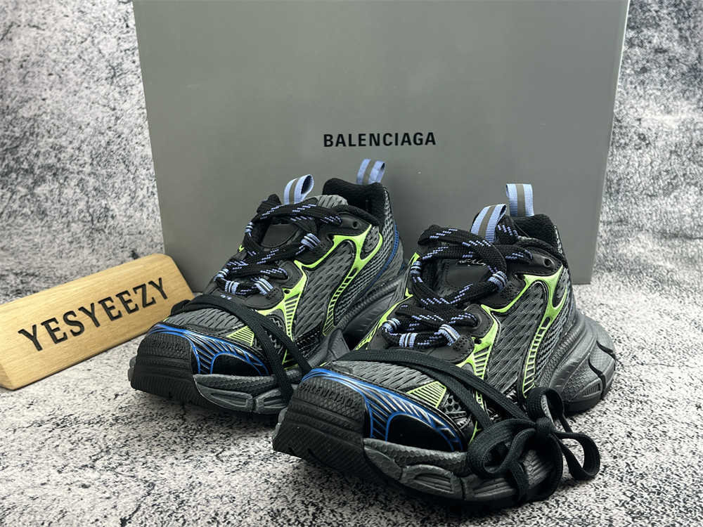 UA Balenciga 3XL Sneaker