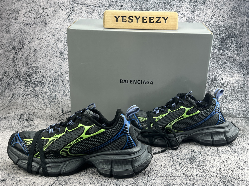 UA Balenciga 3XL Sneaker