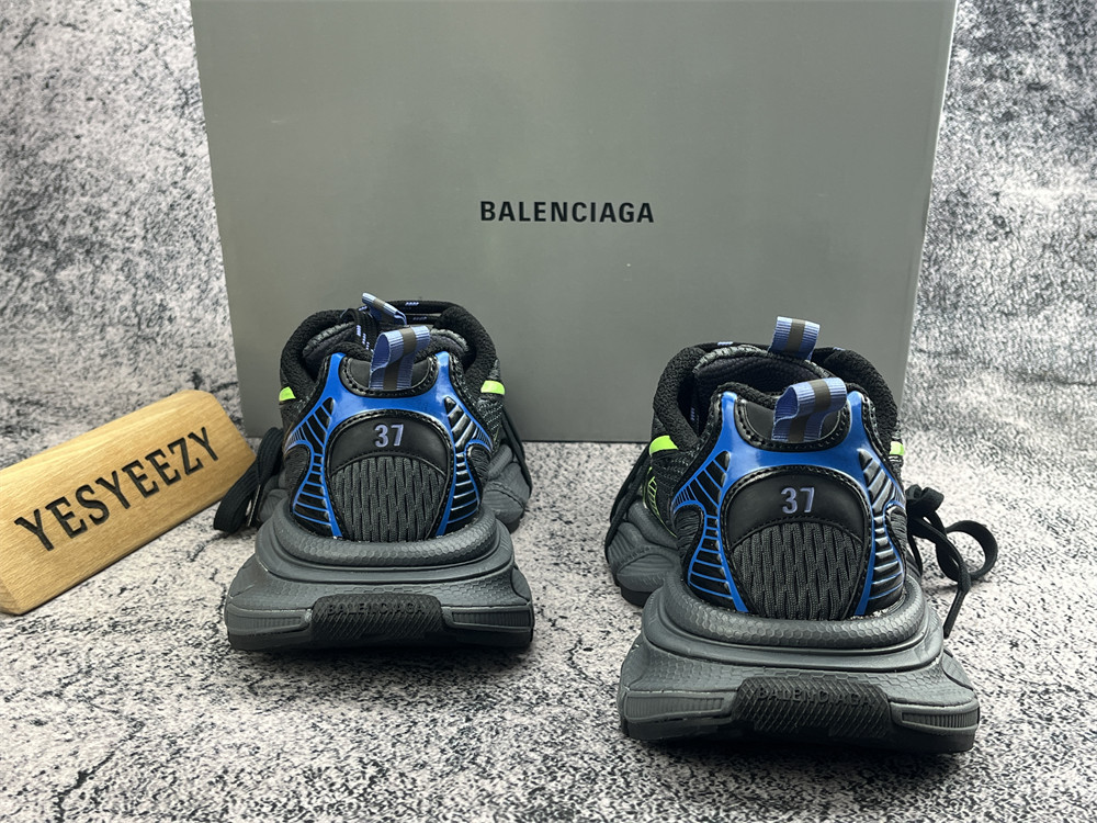 UA Balenciga 3XL Sneaker