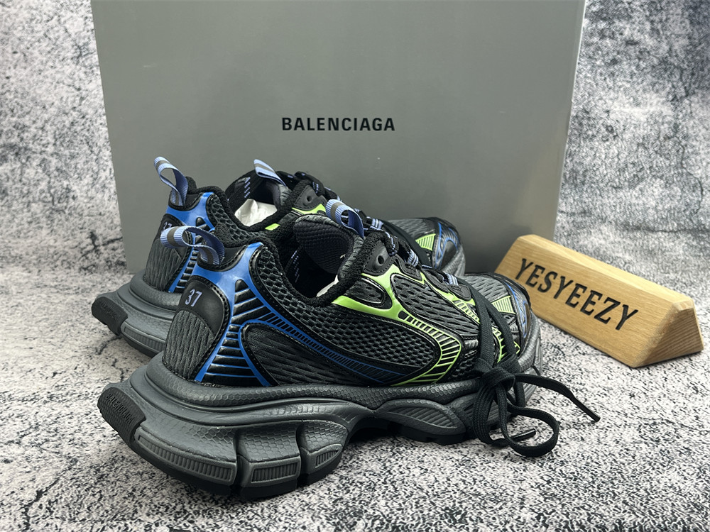 UA Balenciga 3XL Sneaker