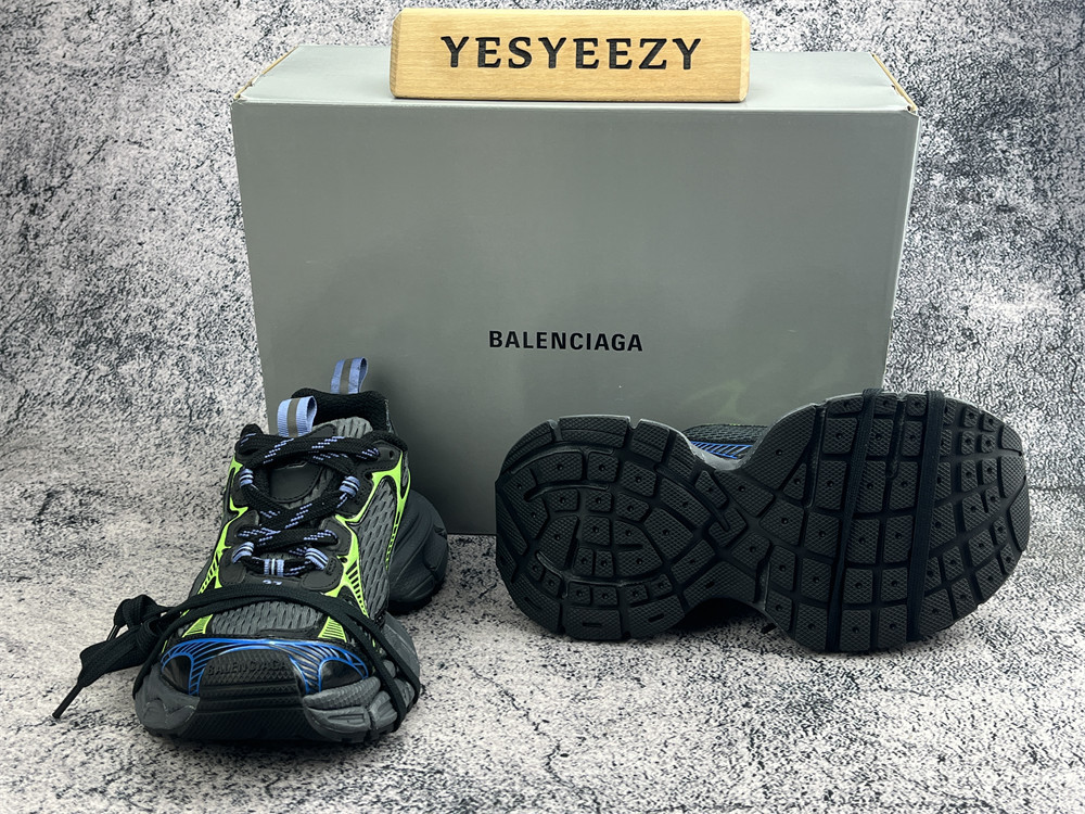 UA Balenciga 3XL Sneaker