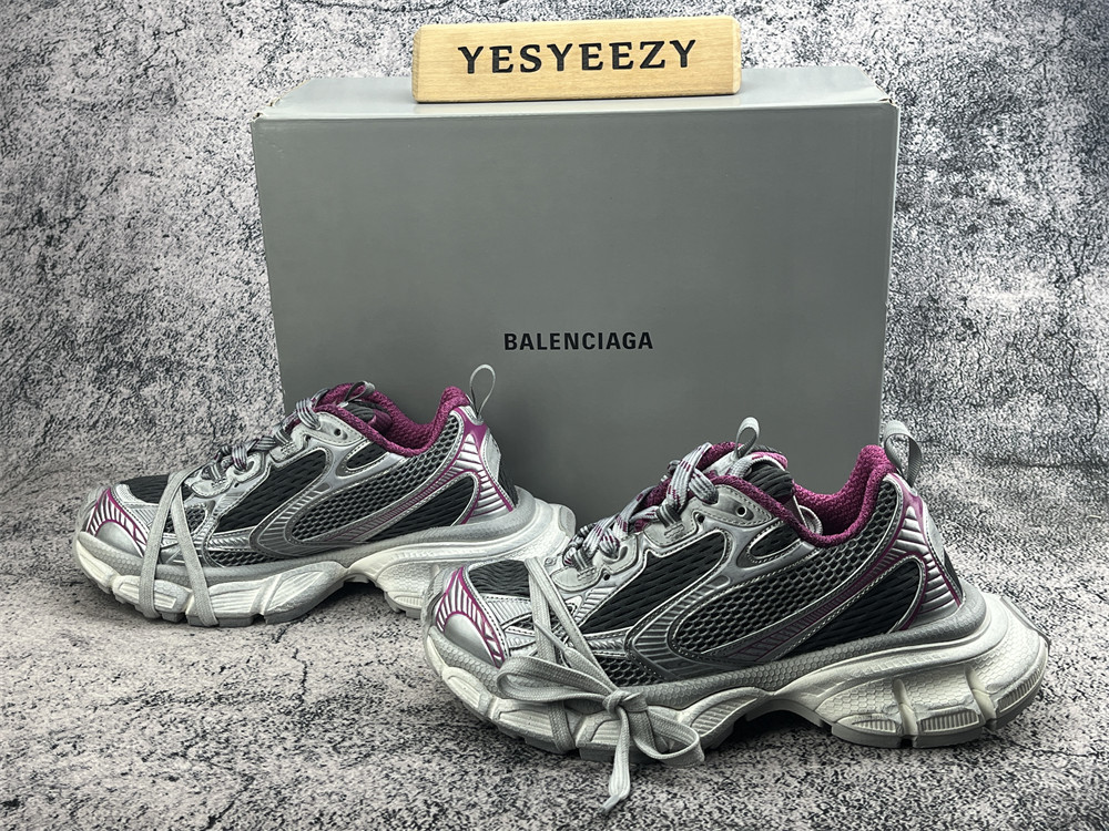 UA Balenciga 3XL Sneaker