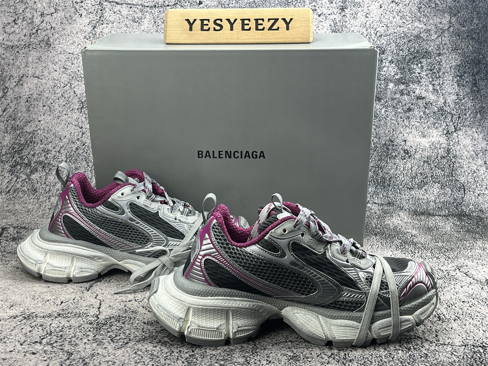 UA Balenciga 3XL Sneaker