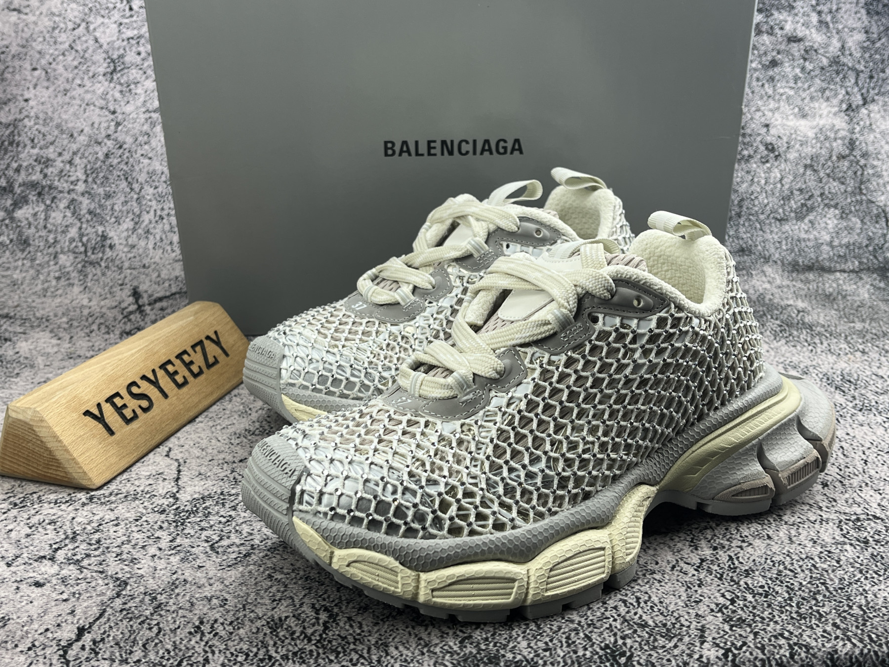UA Balenciga 3XL Sneaker