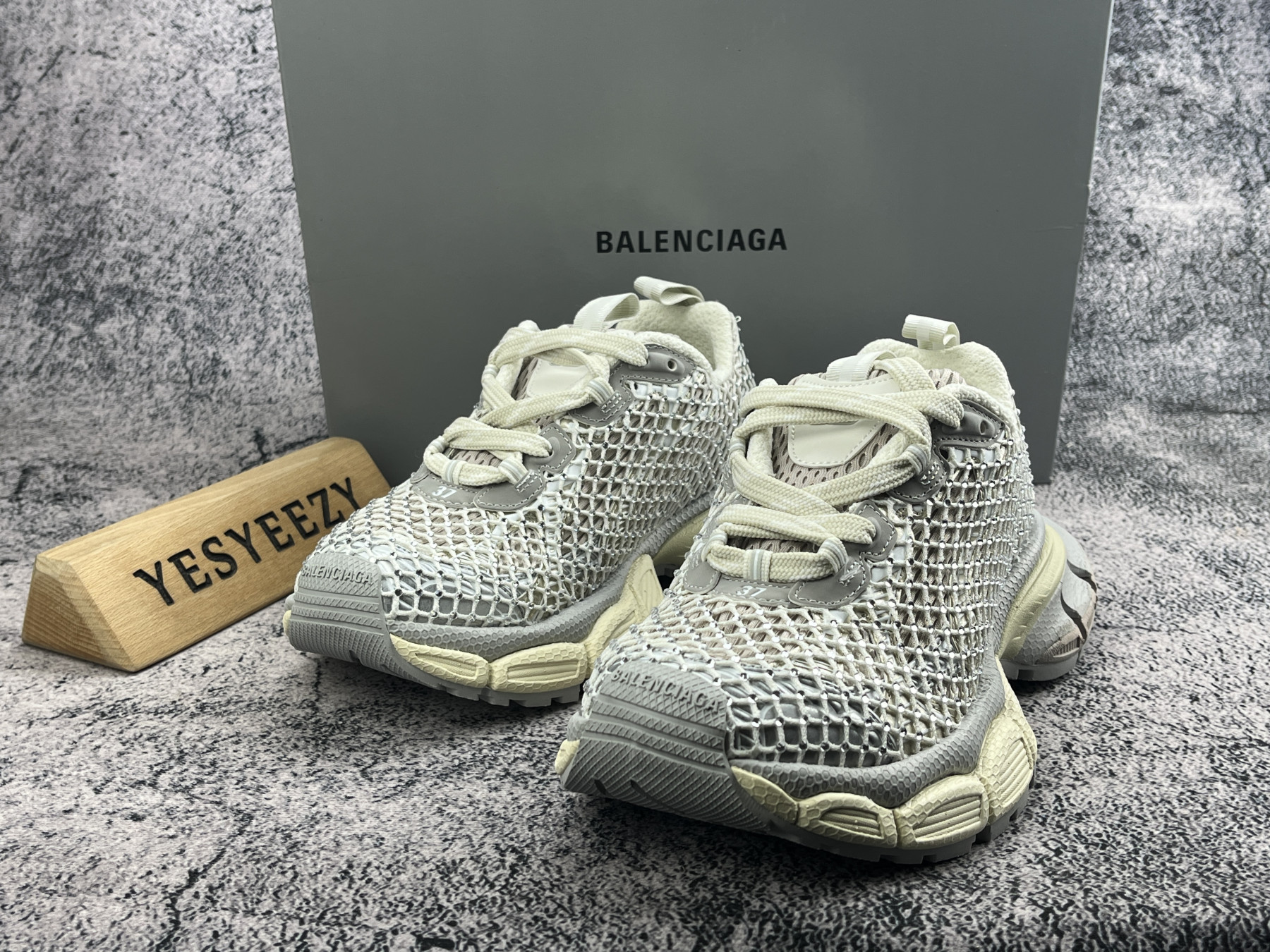 UA Balenciga 3XL Sneaker