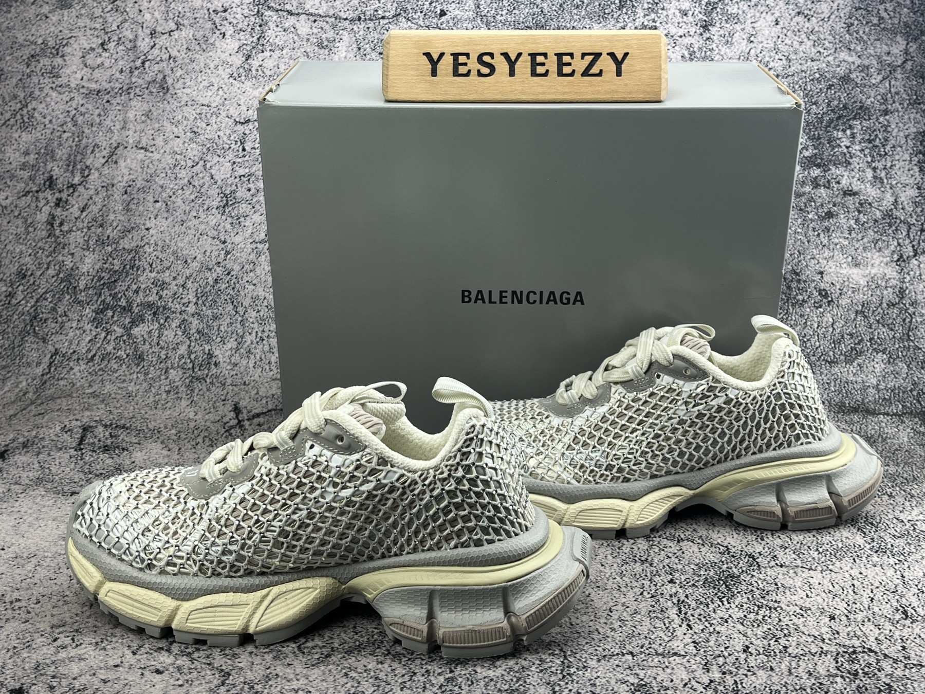 UA Balenciga 3XL Sneaker