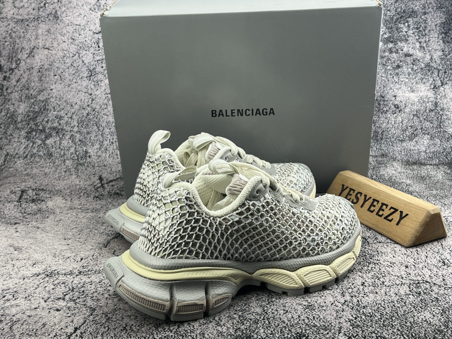 UA Balenciga 3XL Sneaker