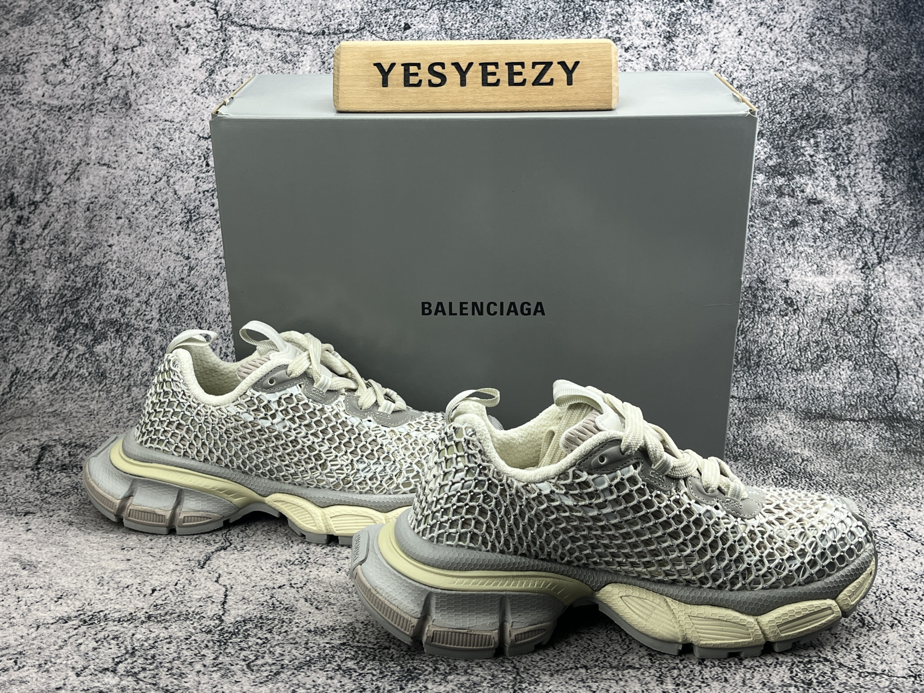 UA Balenciga 3XL Sneaker