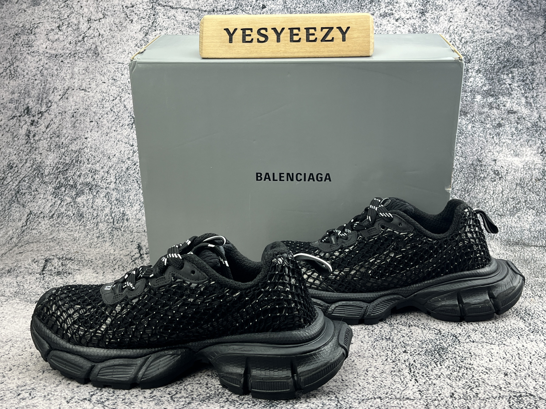 UA Balenciga 3XL Sneaker