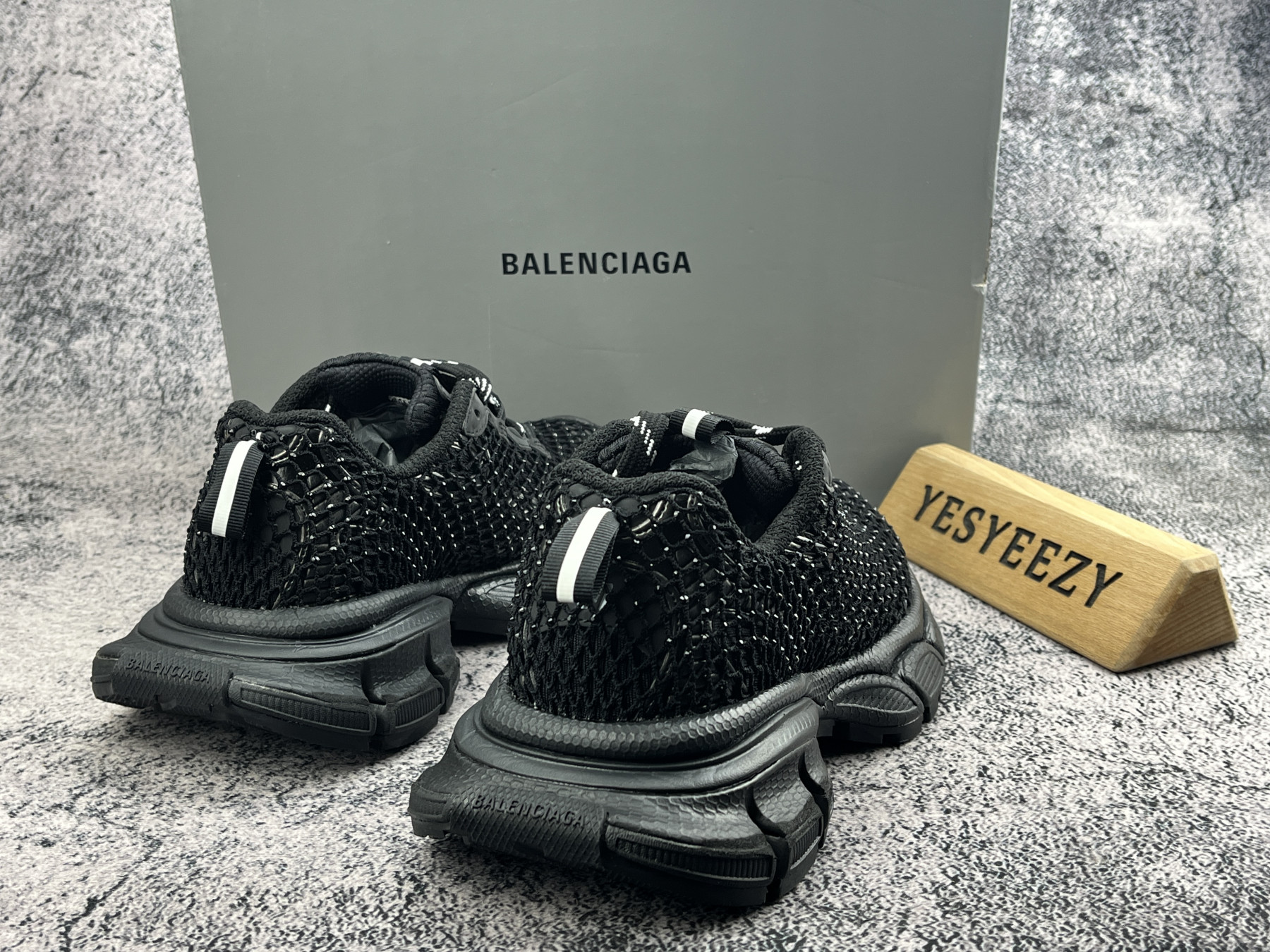 UA Balenciga 3XL Sneaker