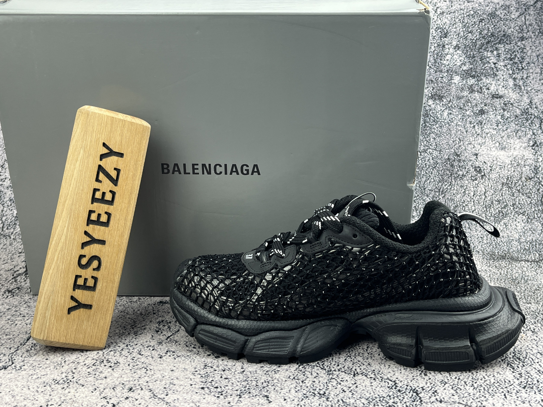 UA Balenciga 3XL Sneaker