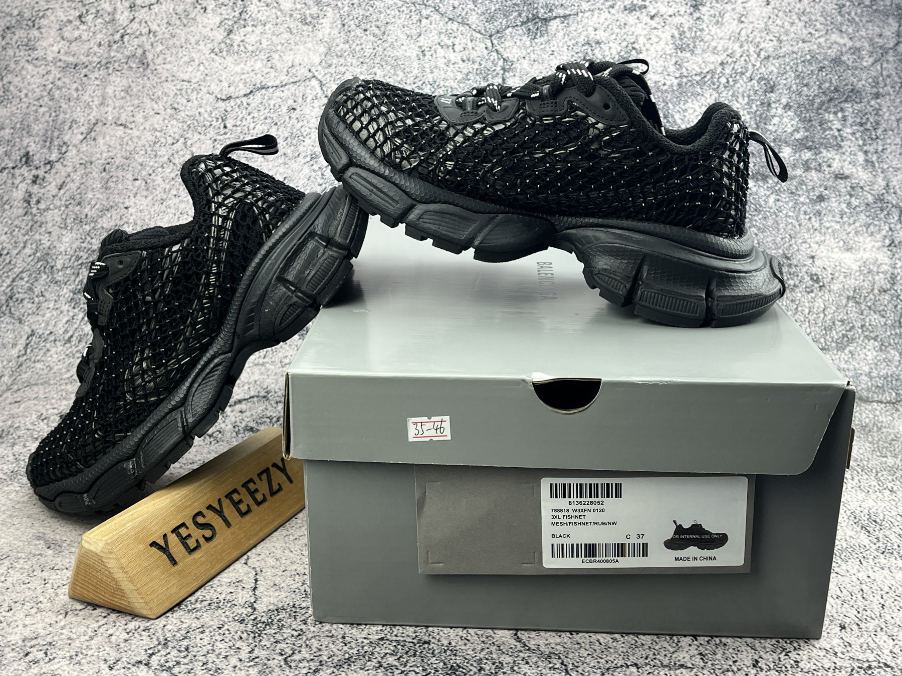 UA Balenciga 3XL Sneaker