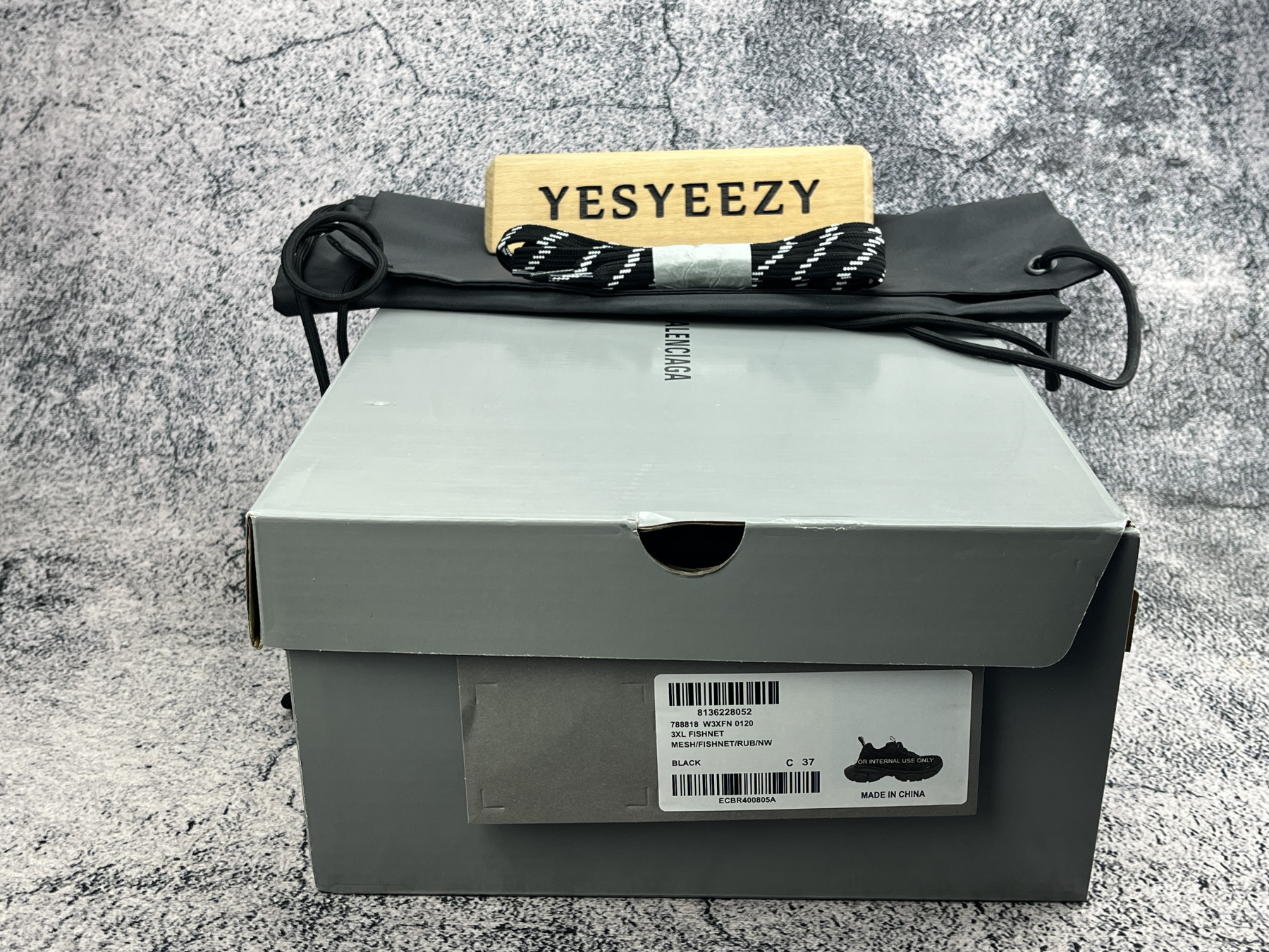 UA Balenciga 3XL Sneaker