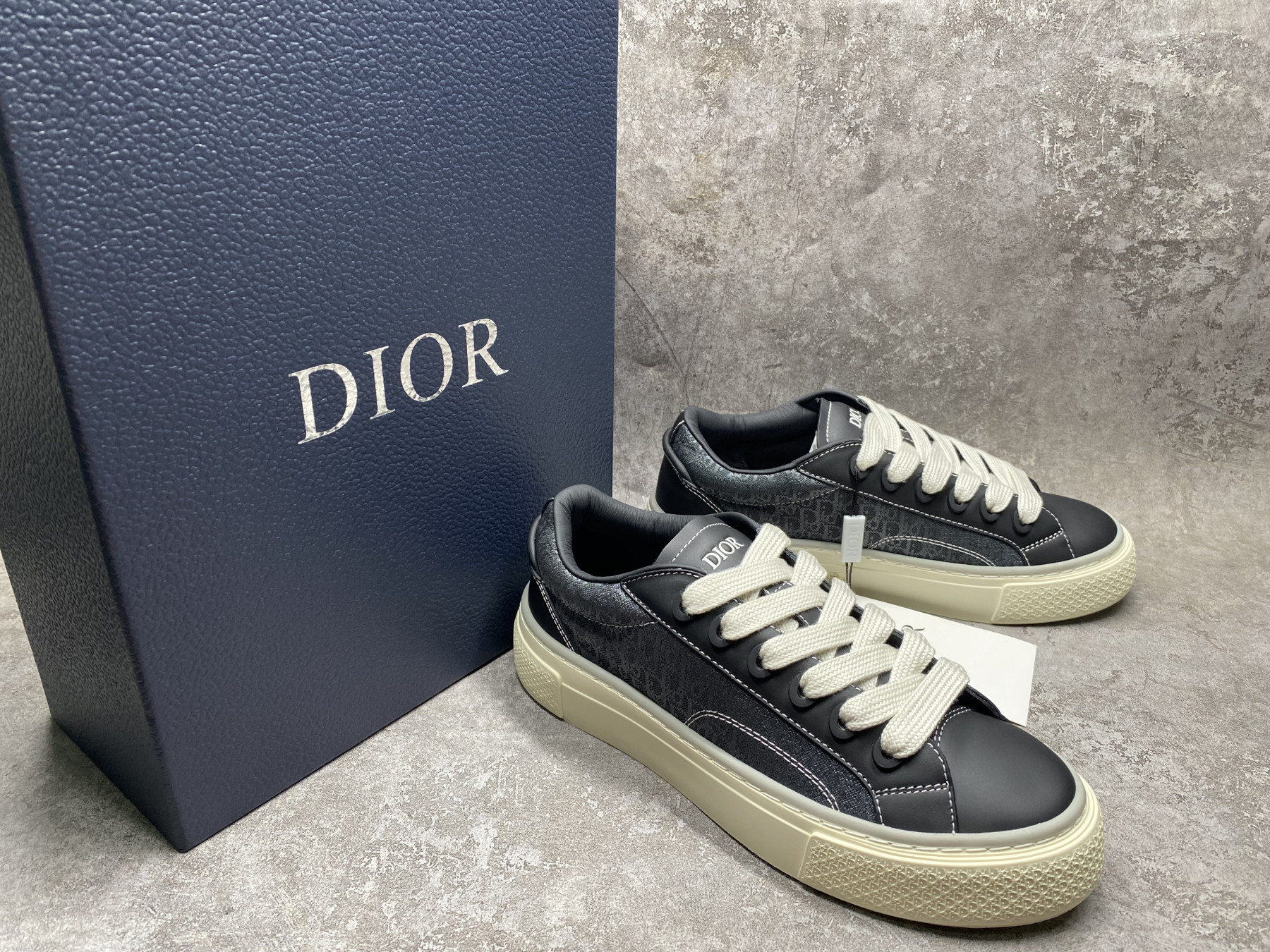 UA D10r B33 Sneaker