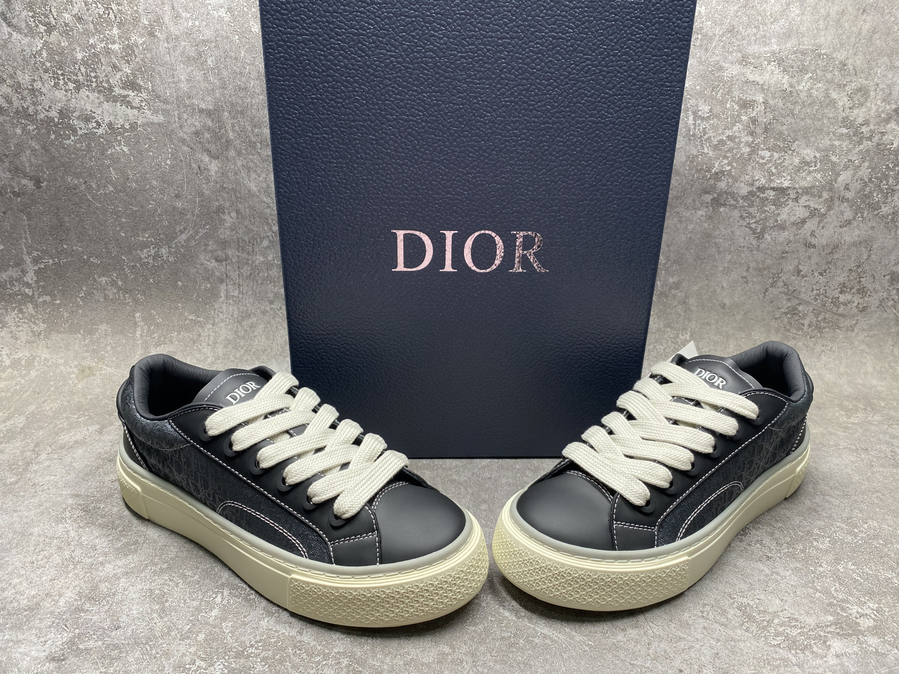 UA D10r B33 Sneaker