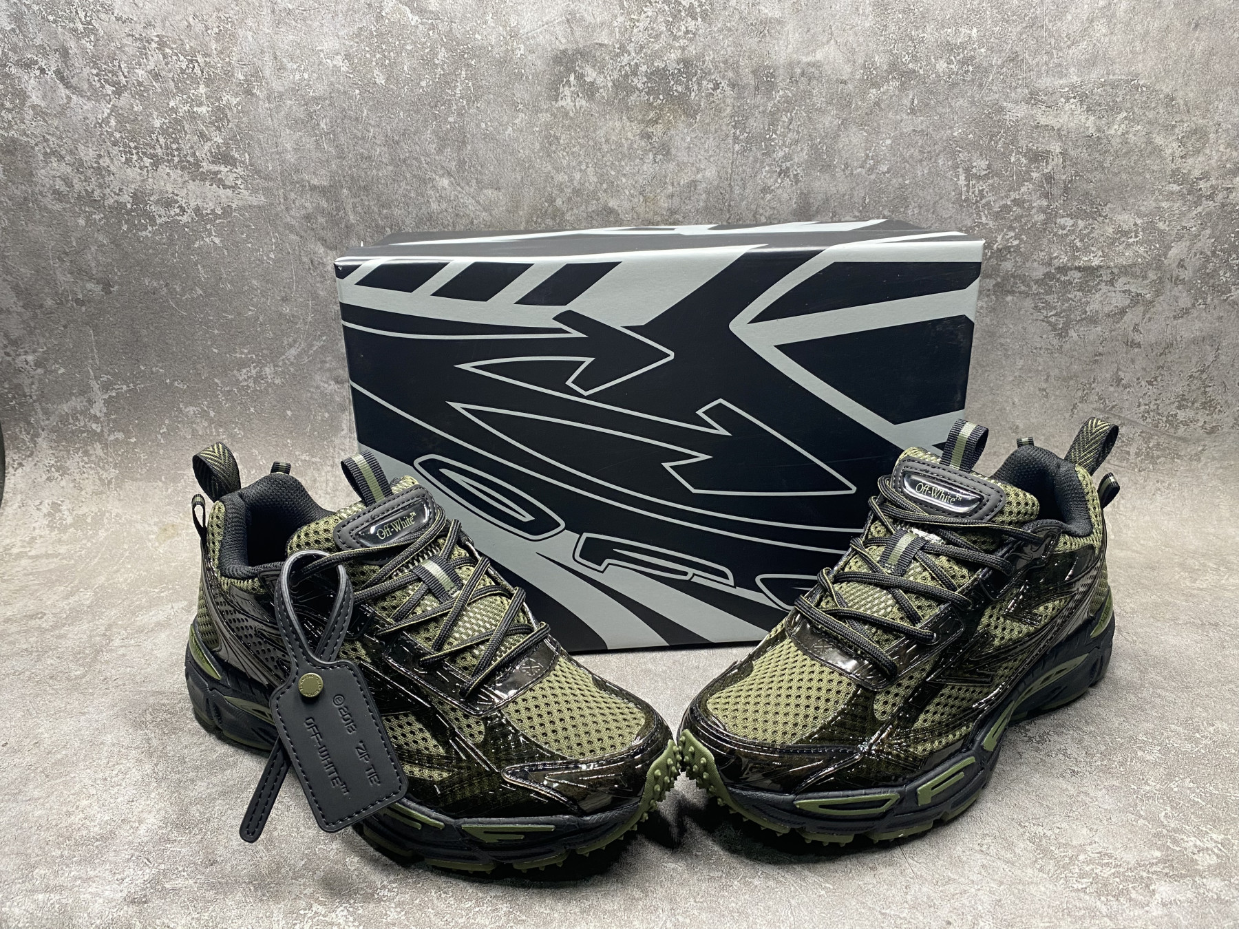 UA Off-White "BE RIGHT BACK"