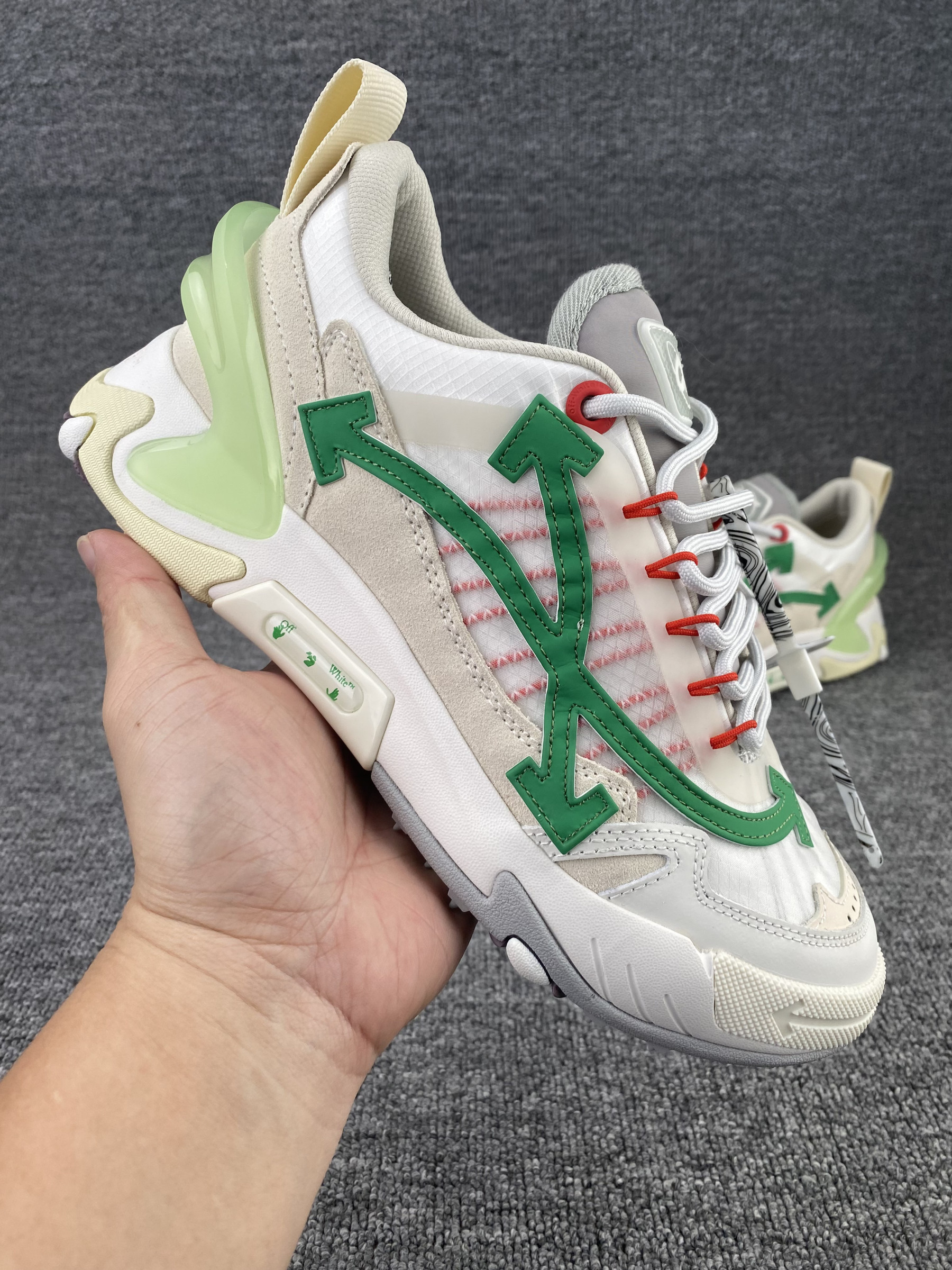 UA Off-White Odsy-2000 Sneaker