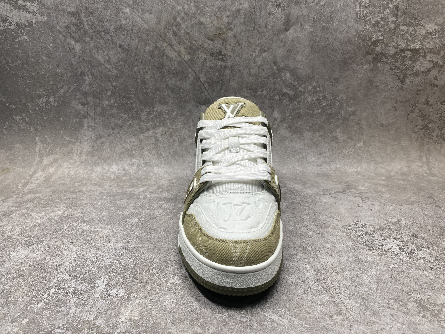 UA LV trainer Sneakers