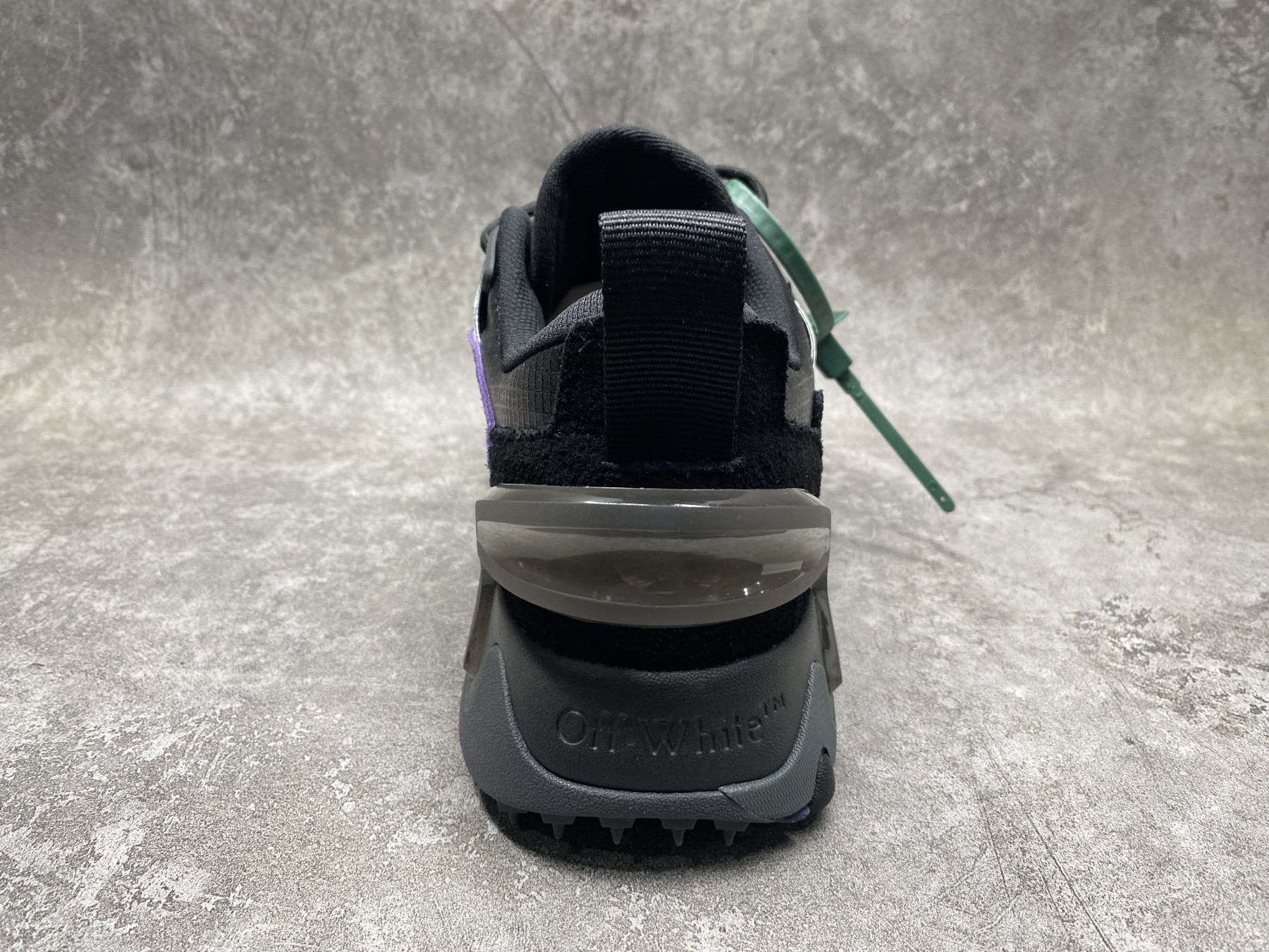 UA Off-White Odsy-2000 Sneaker