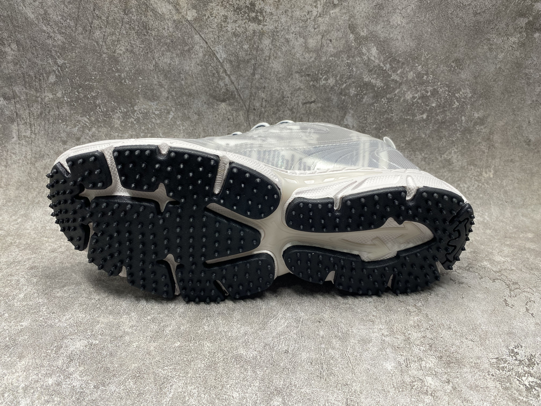 UA Off-White "BE RIGHT BACK"