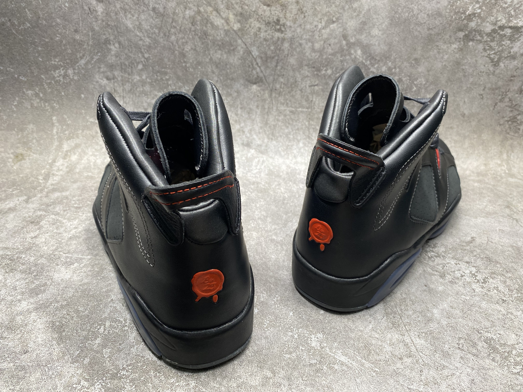 UA AIR JORDAN 6 Retro