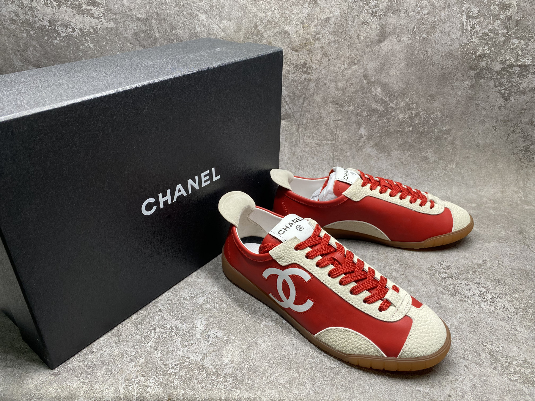 ua Ch**el trainers sneakers
