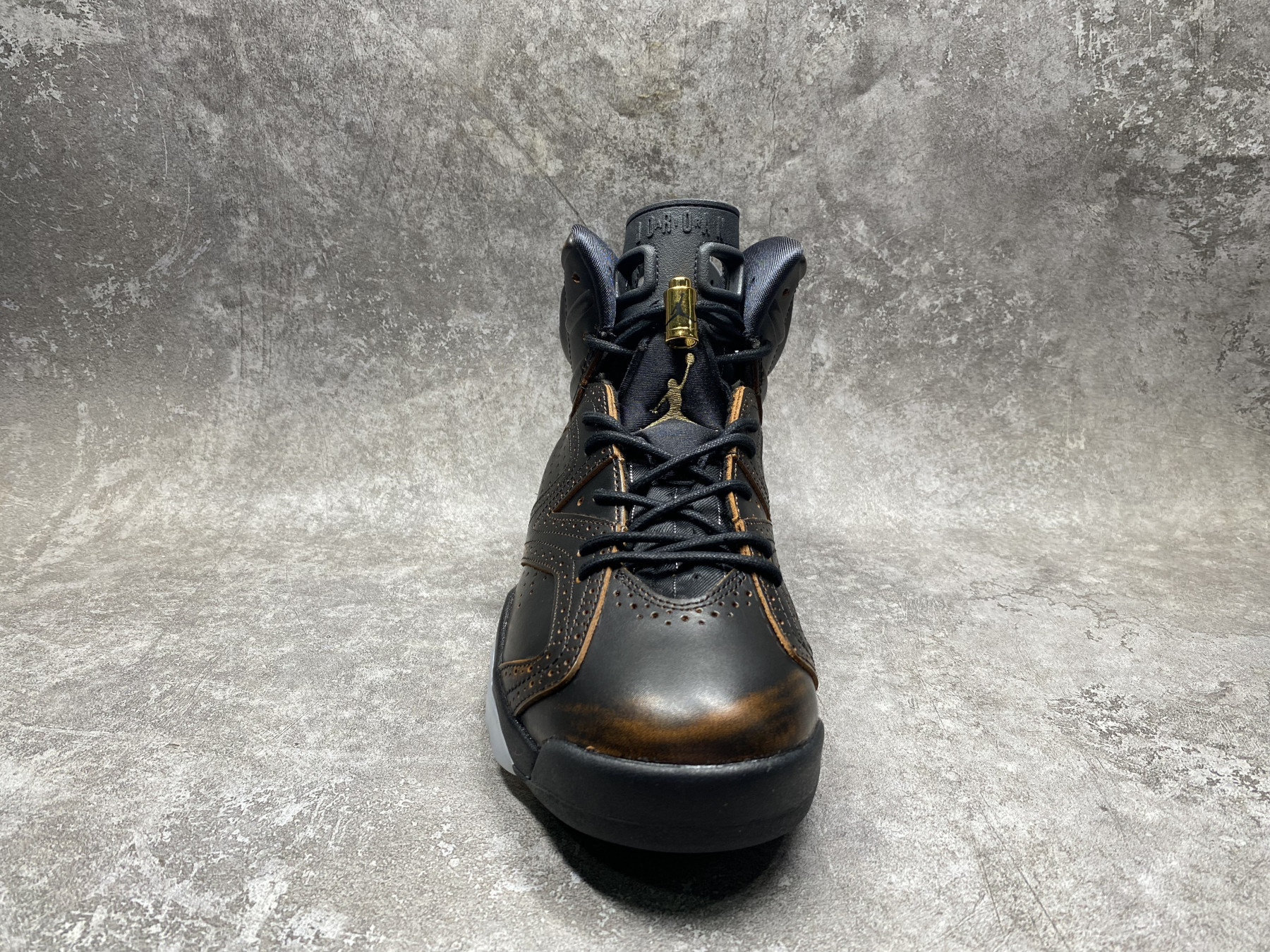 UA AIR JORDAN 6 Retro