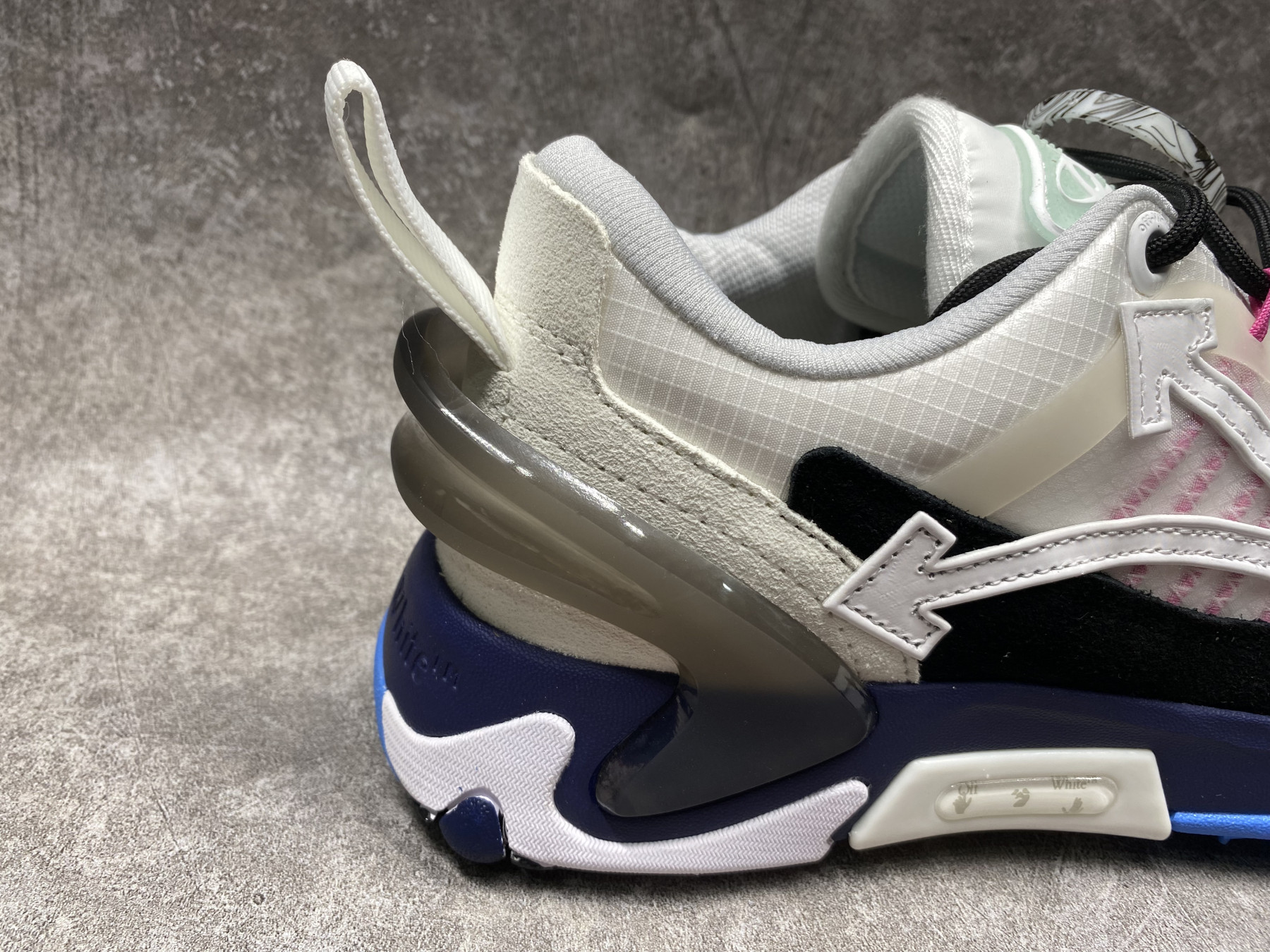UA Off-White Odsy-2000 Sneaker