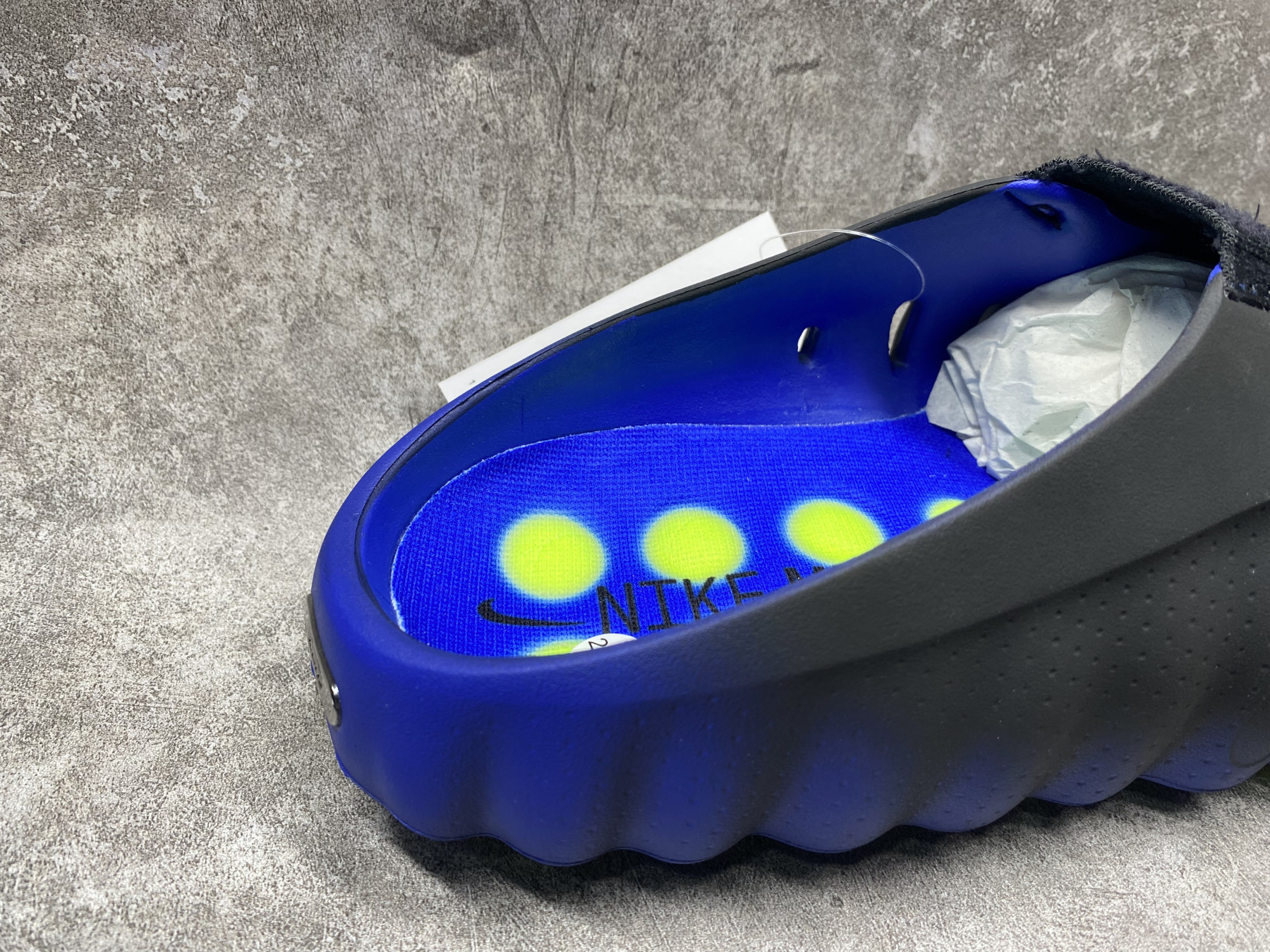 Nike Mind 001 Slide (Runs one size small)