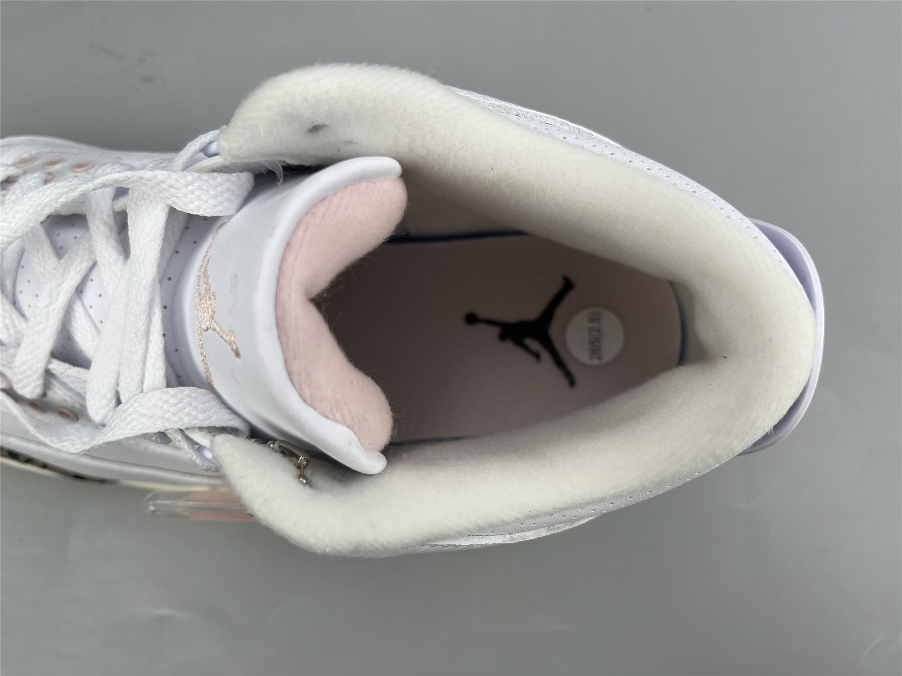 UA WMNS AIR JORDAN 3 RETRO