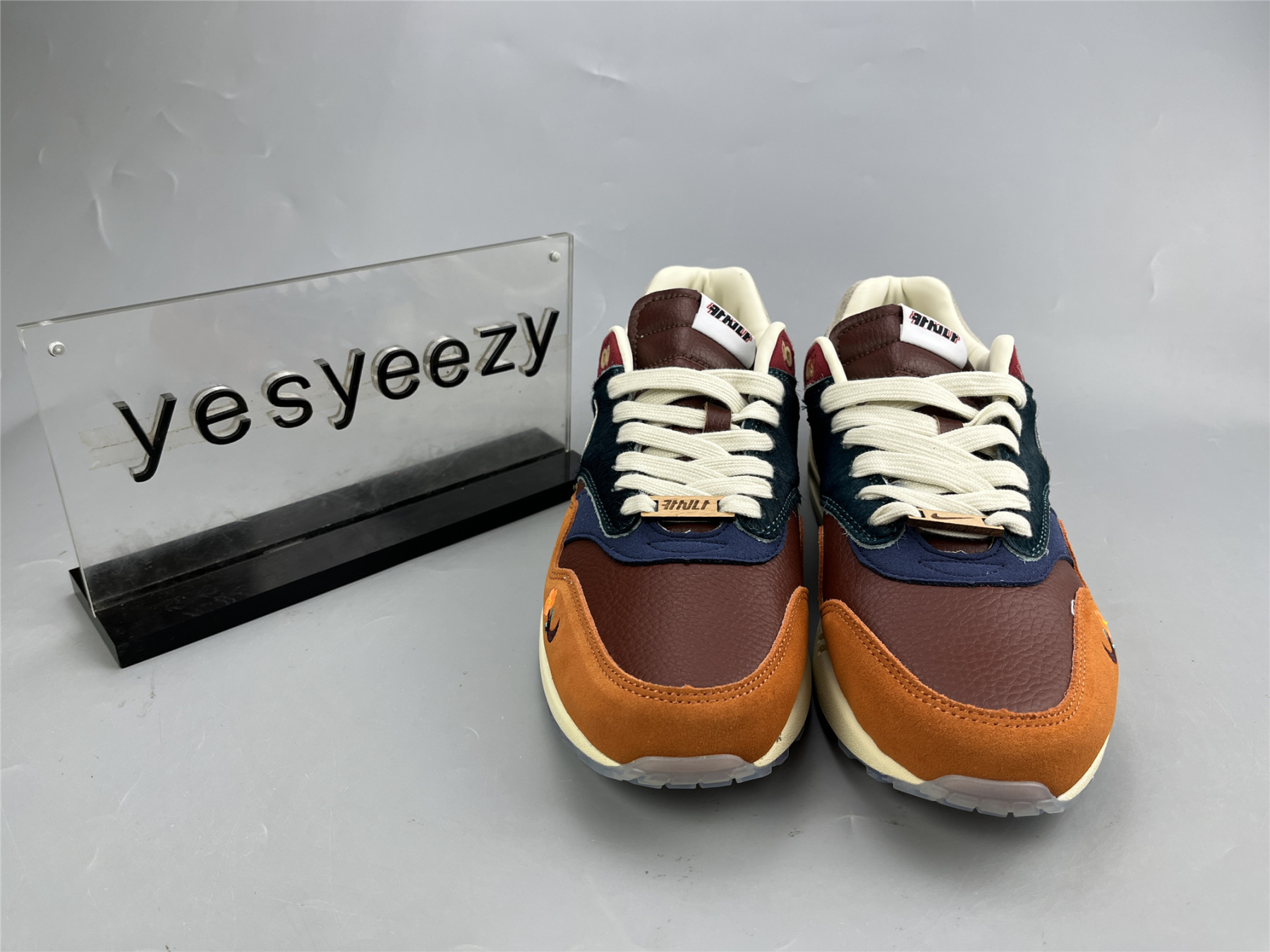 UA NIKE KASINA X AIR MAX 1 SP