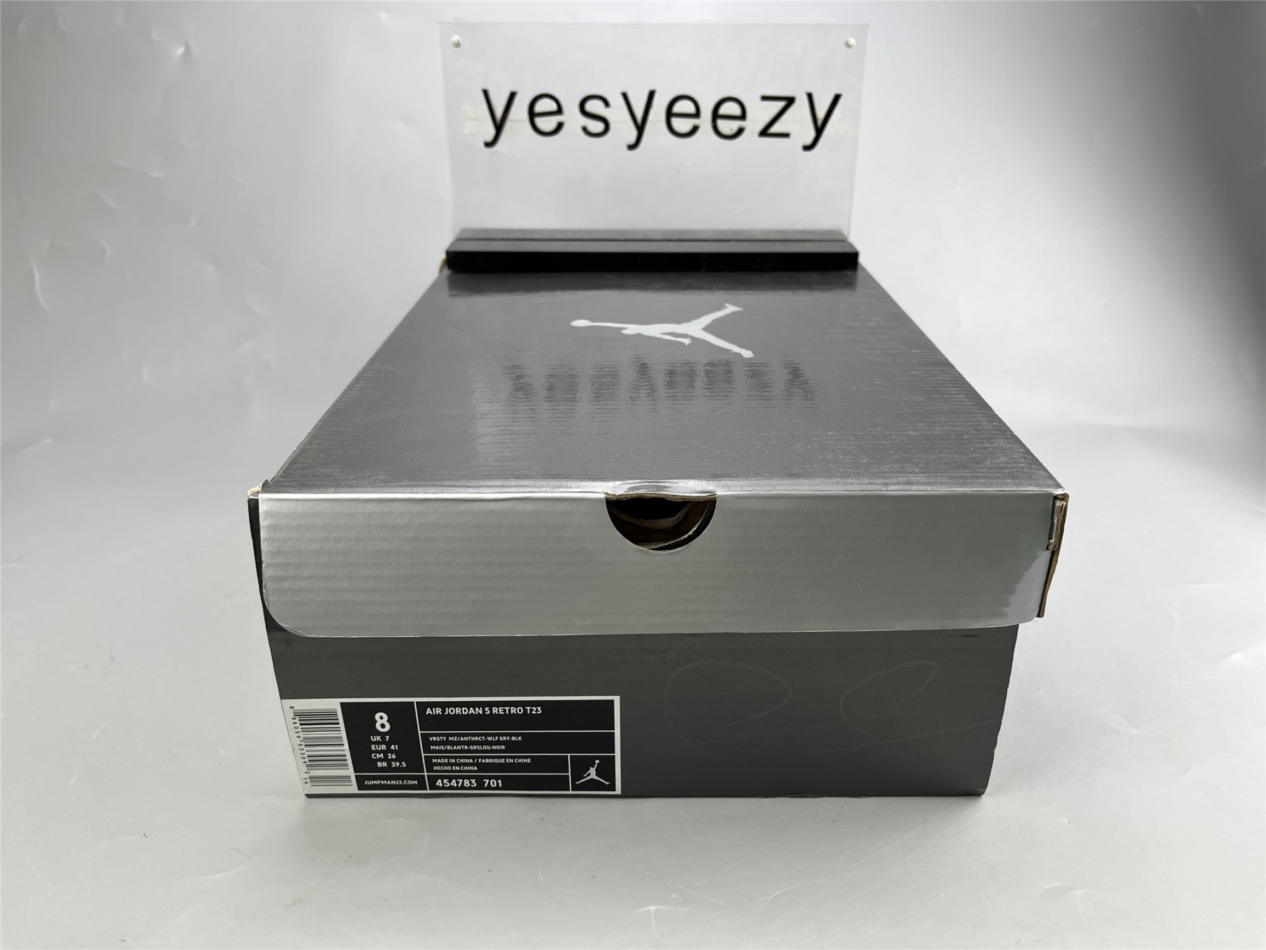 UA AIR JORDAN 5 RETRO T23
