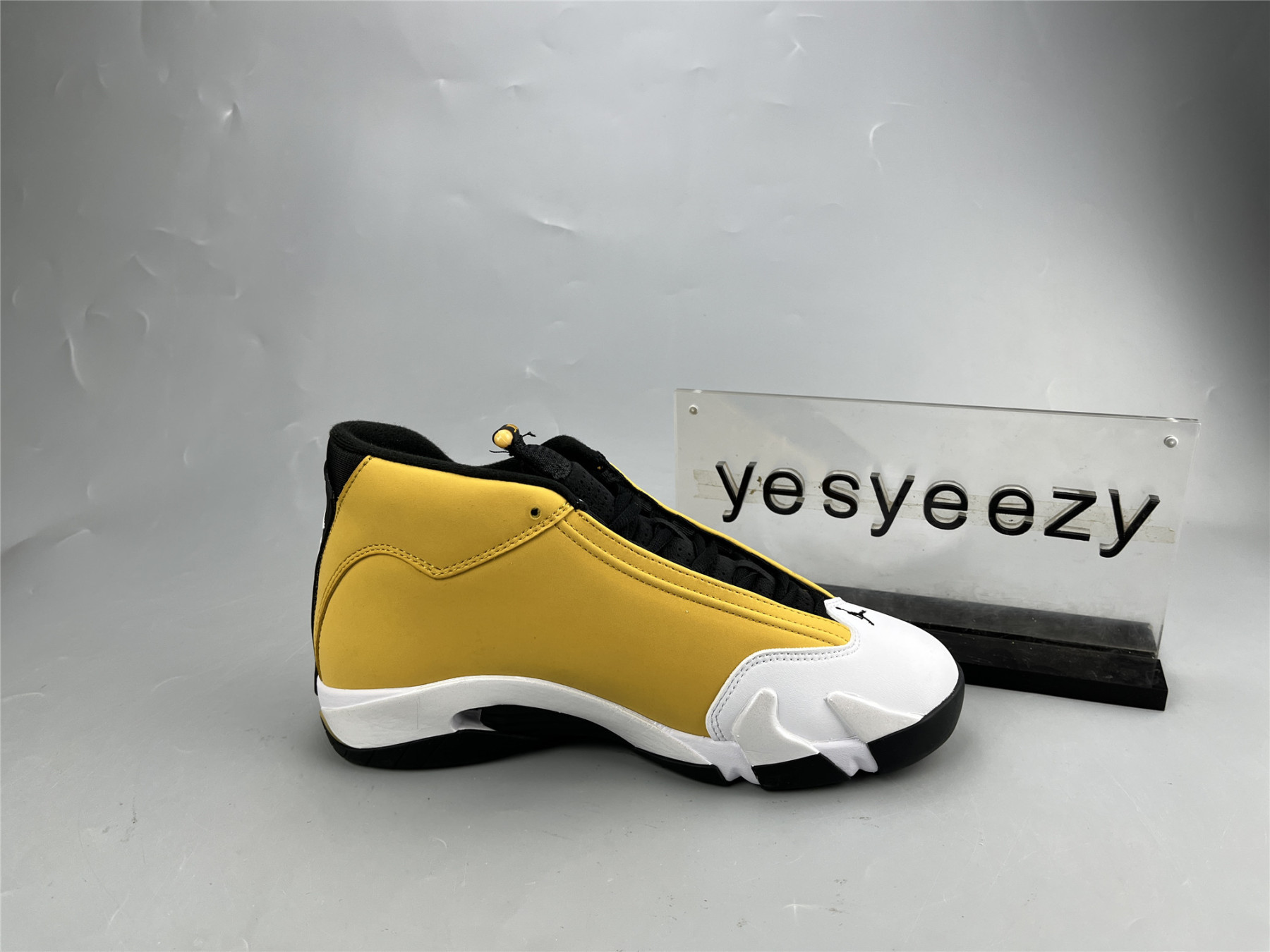 UA AIR JORDAN 14 RETRO