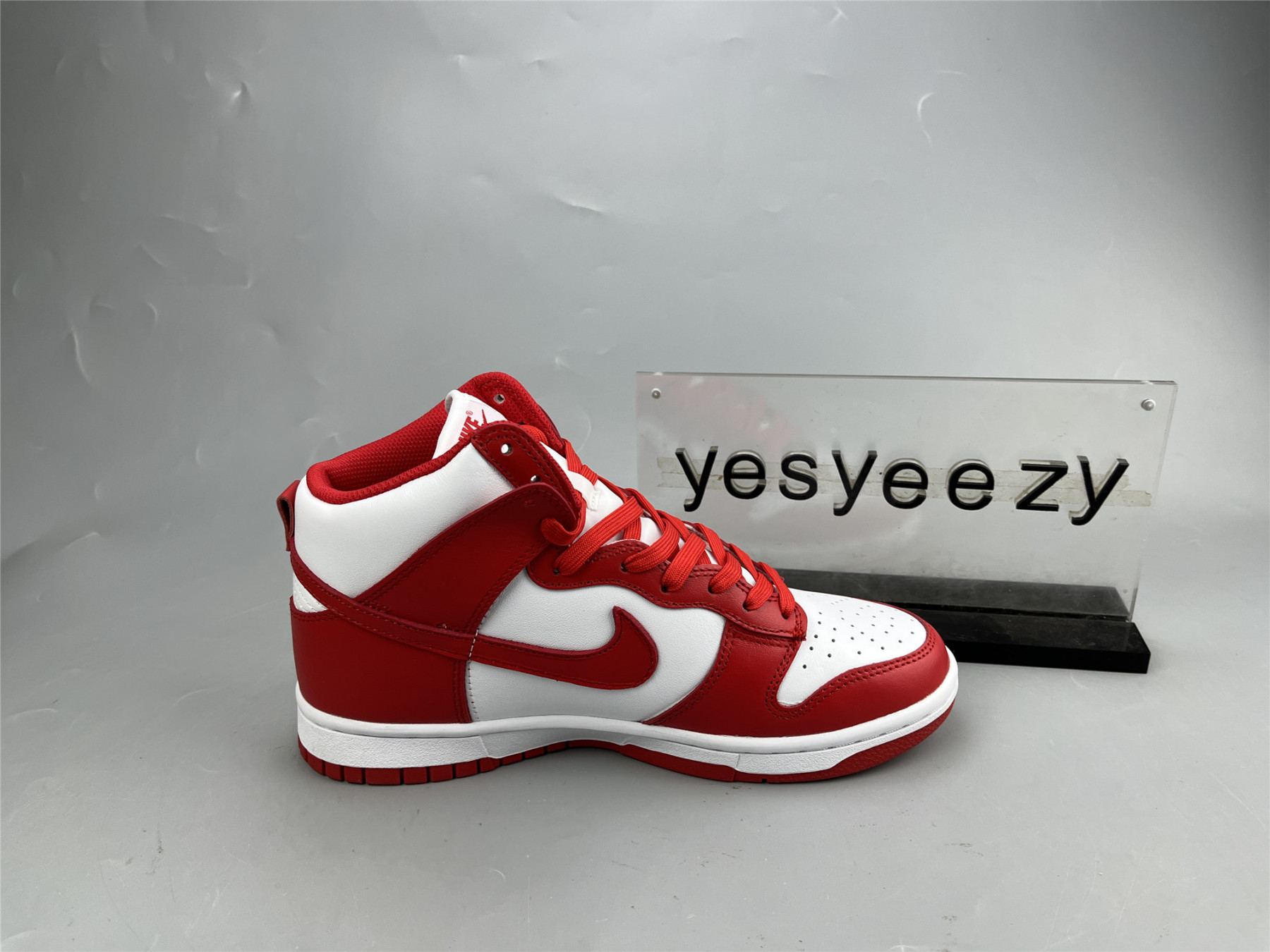 UA NIKE DUNK HIGH