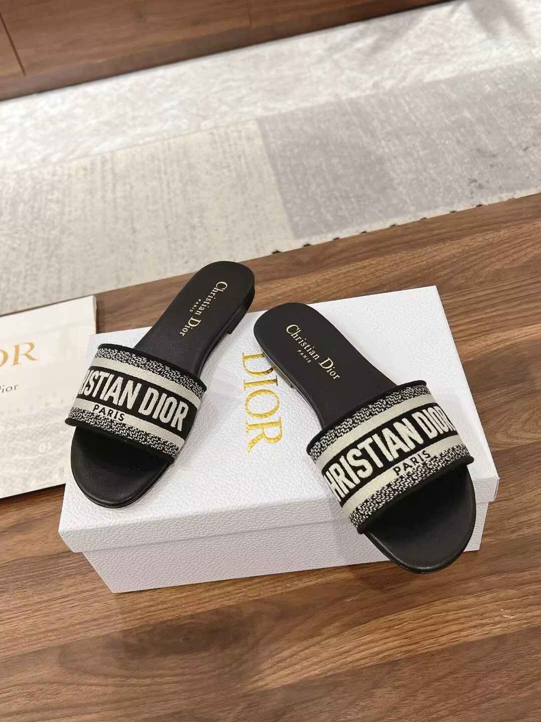 UA D10r Dway Slide