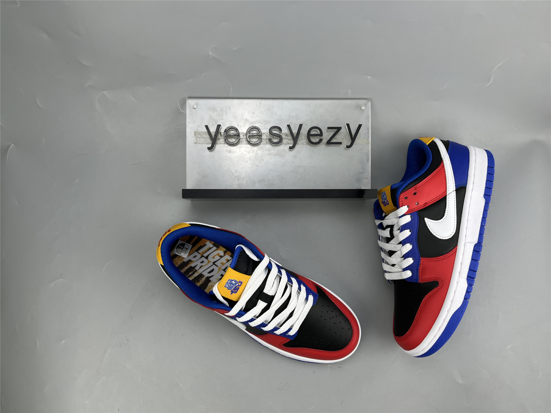 UA NIKE TENNESSEE STATE UNIVERSITY X DUNK LOW