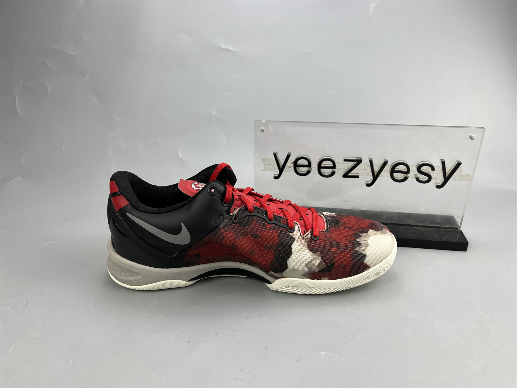 UA NIKE KOBE 8 SYSTEM