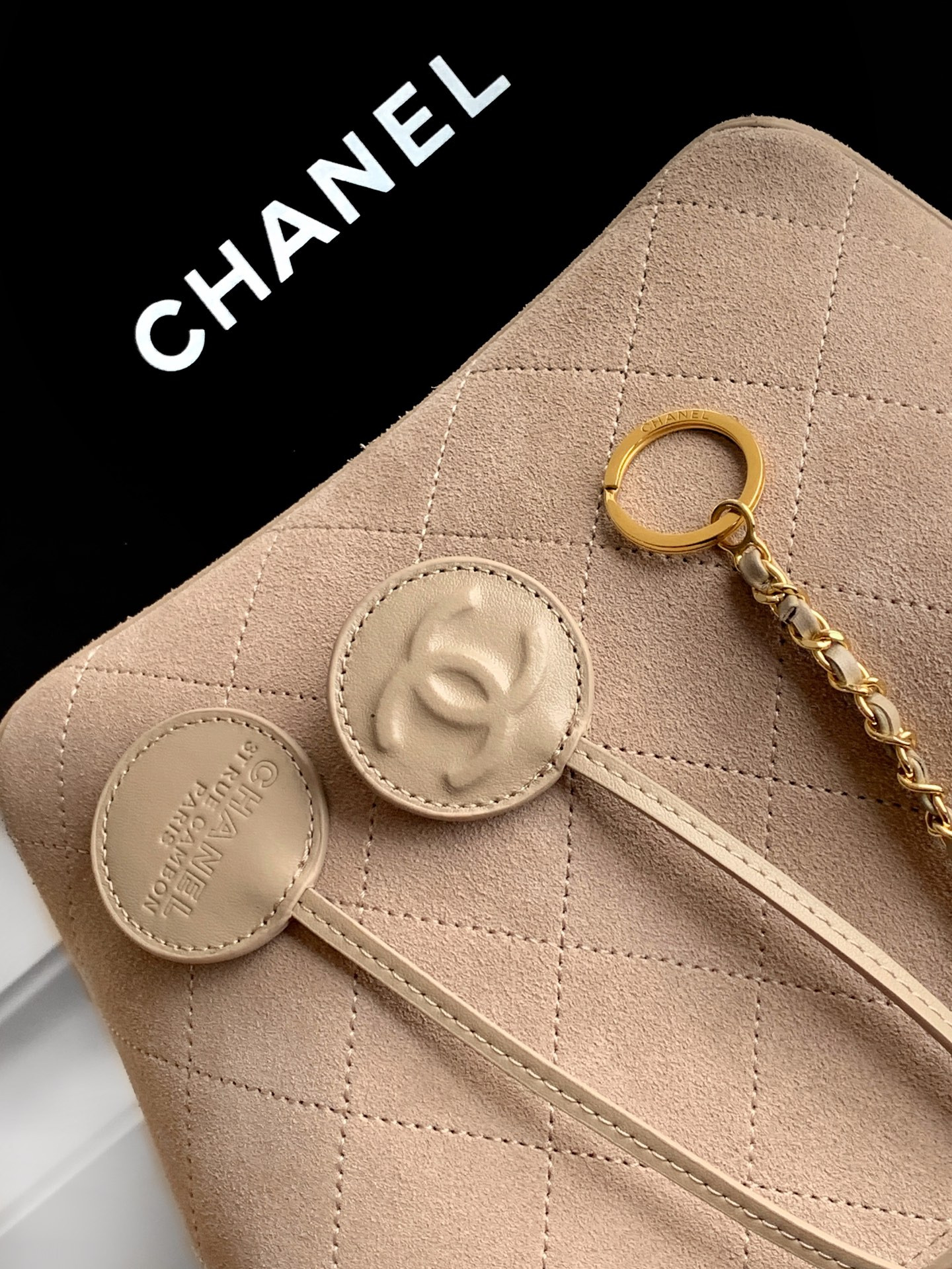 Chanel Bucket Bag 20x11x18cm