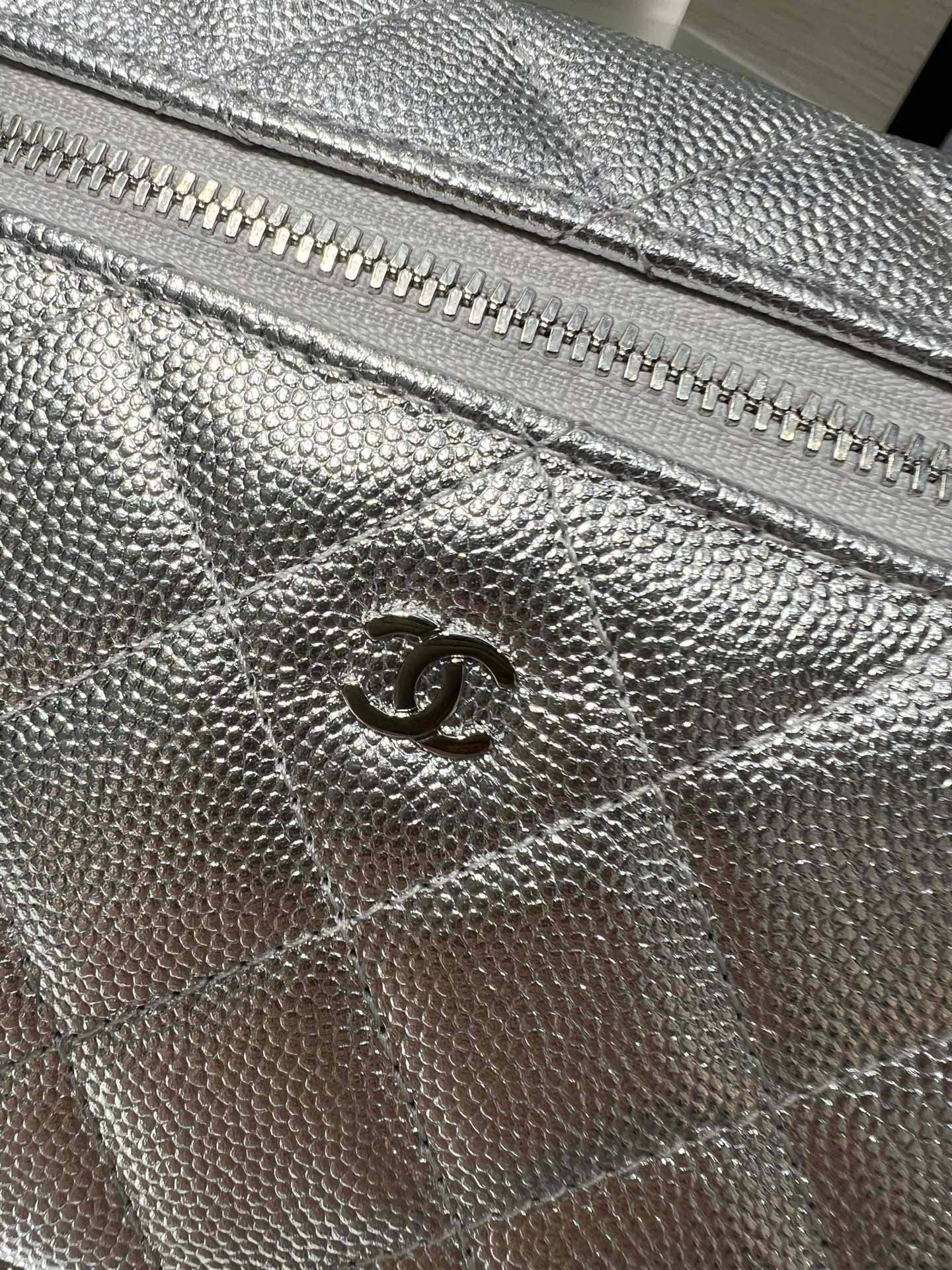 CHANEL Classic Vanity with chain Handbag AP4385 17x19.5x5cm