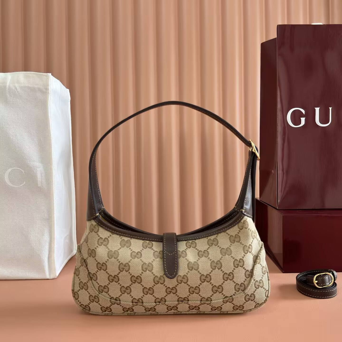 Gvc*1 jackie slim small shoulder bag 28x16x3.5cm
