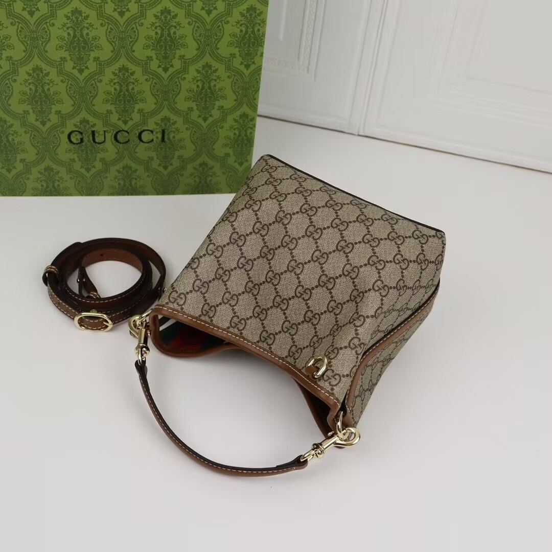 Gvc*1 GG Emblem Small Bucket Bag 19x18x11cm