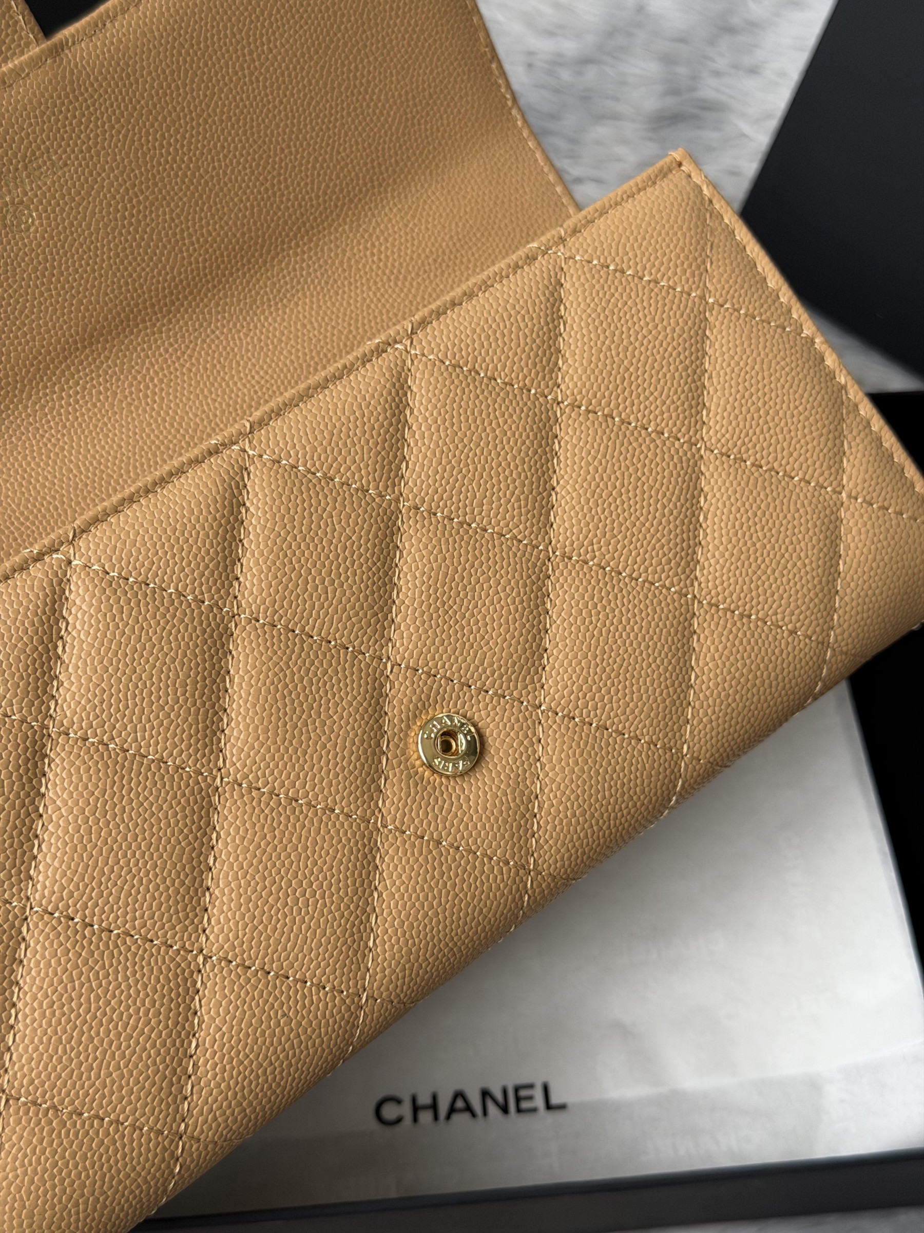 Chanel Wallet 80758 10x19x3cm