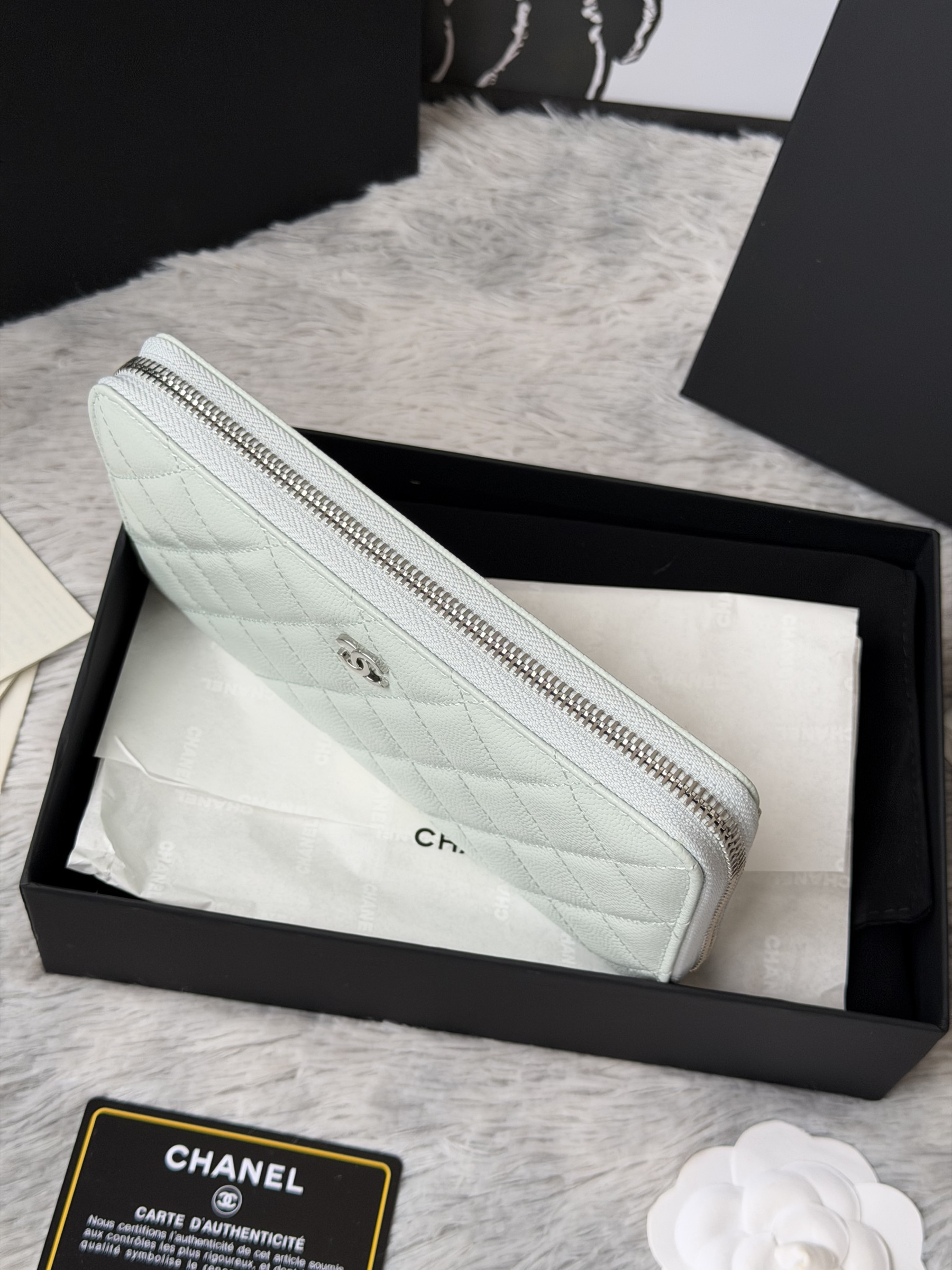 Chanel Zip Around Wallet 80758 10x19x3cm