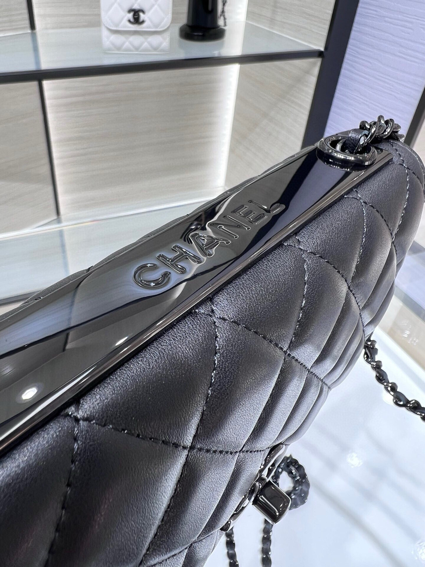 Chanel WOC Trendy CC Wallet On Chain 19x12x3.5cm