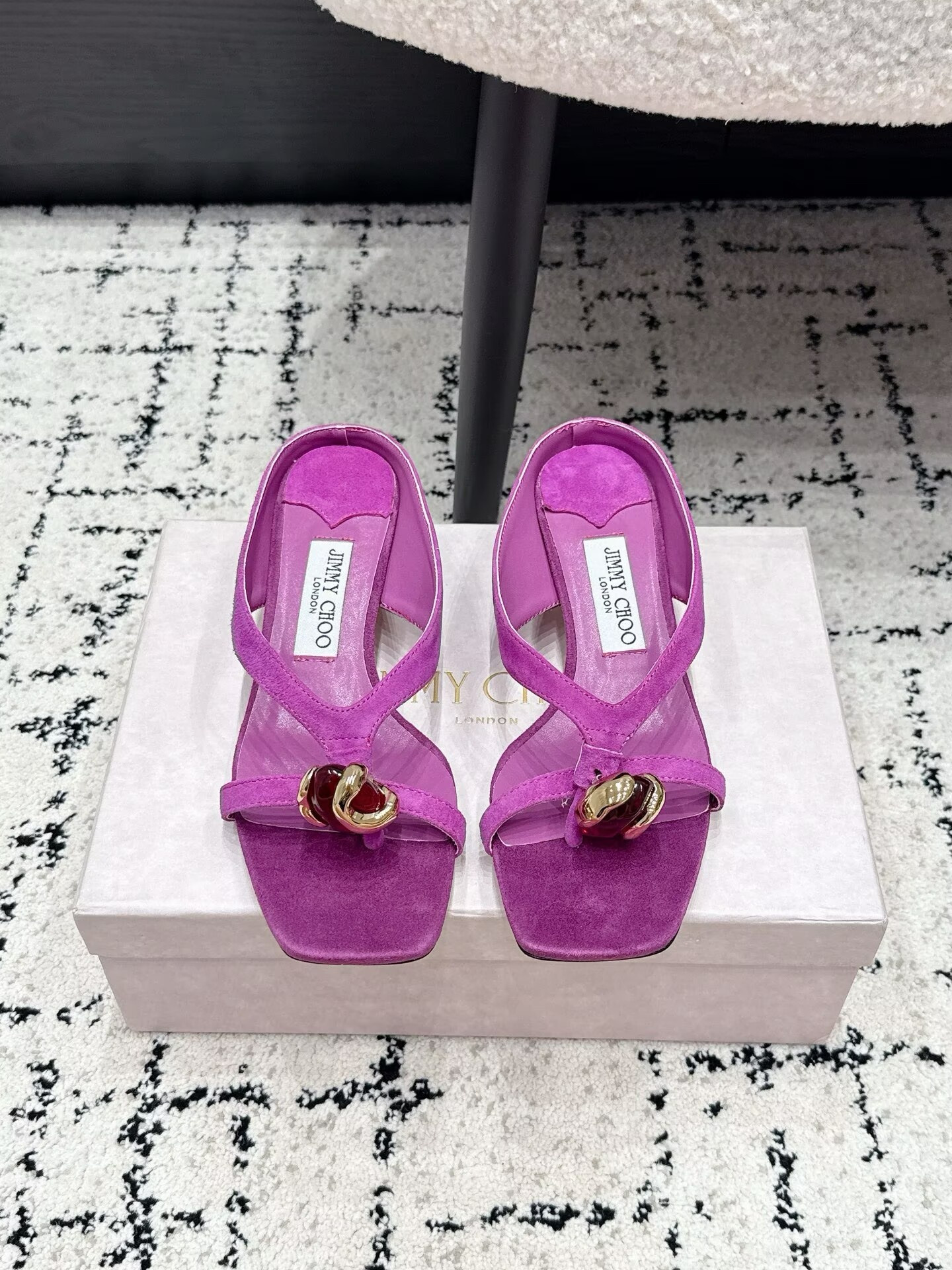 ua J1m*y Ch00 emeri sandals