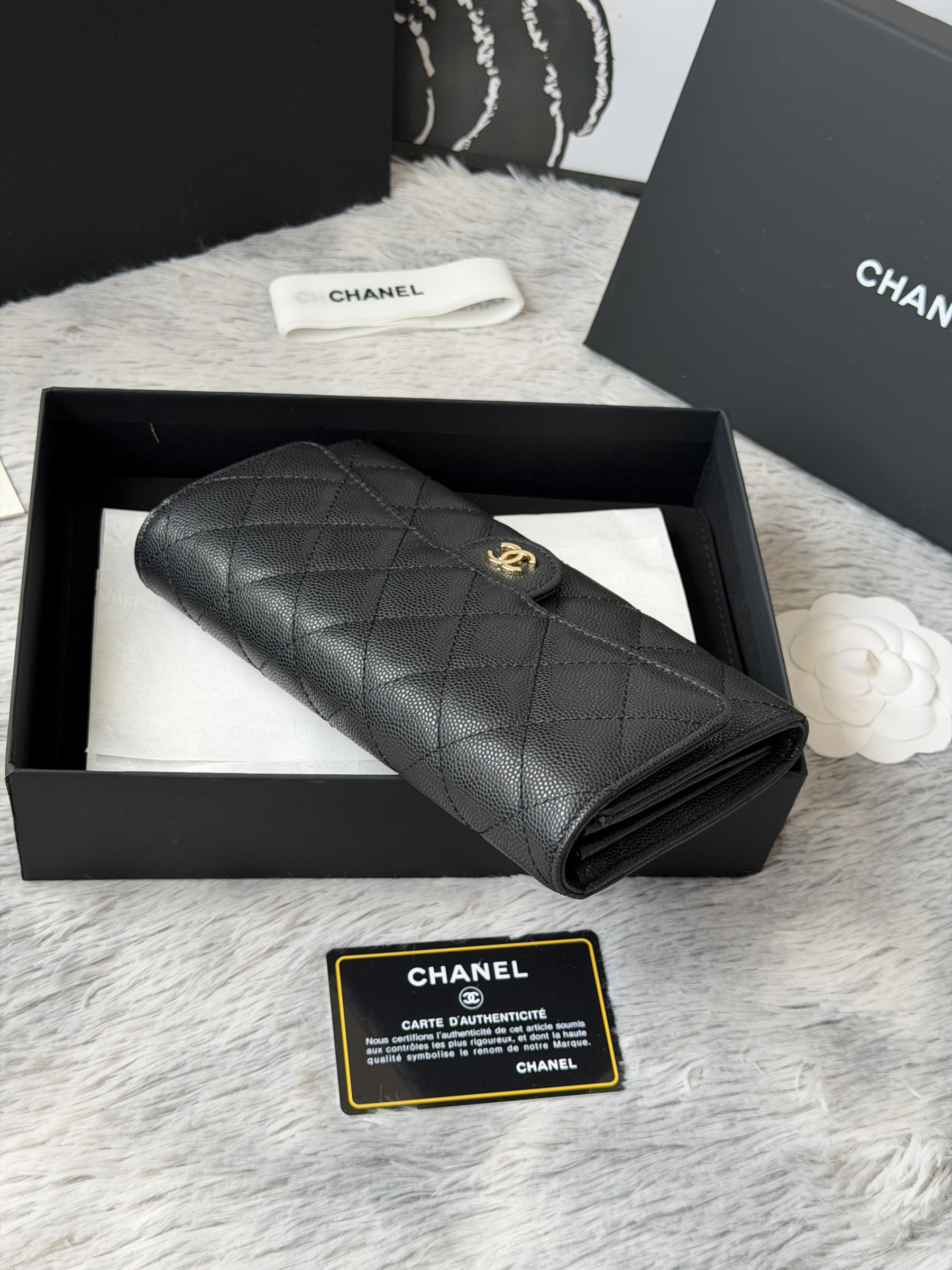 Chanel Wallet 80758 10x19x3cm