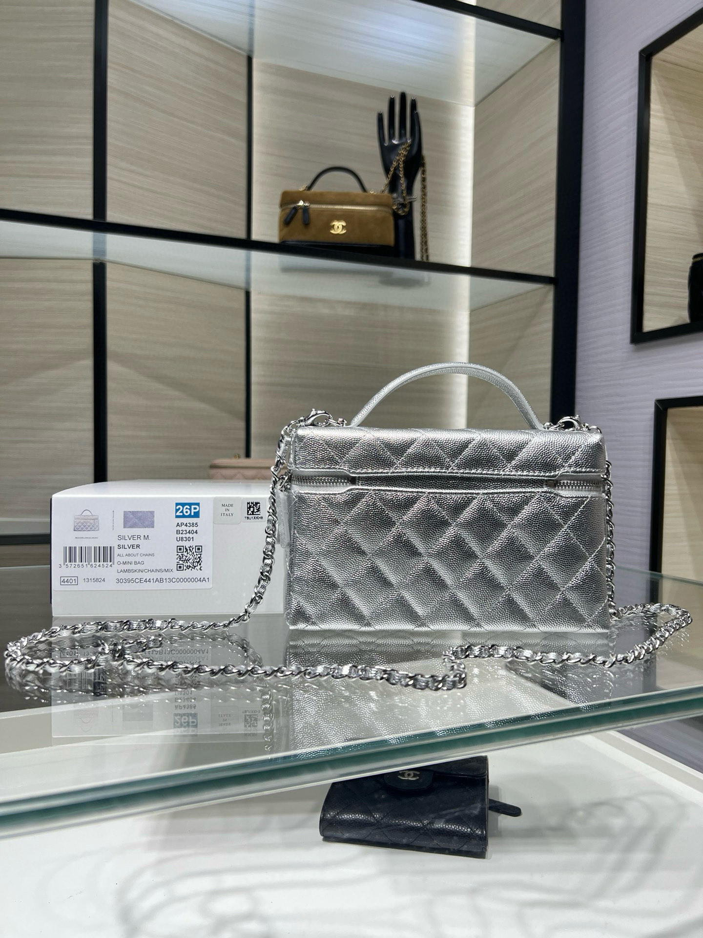 CHANEL Classic Vanity with chain Handbag AP4385 17x19.5x5cm